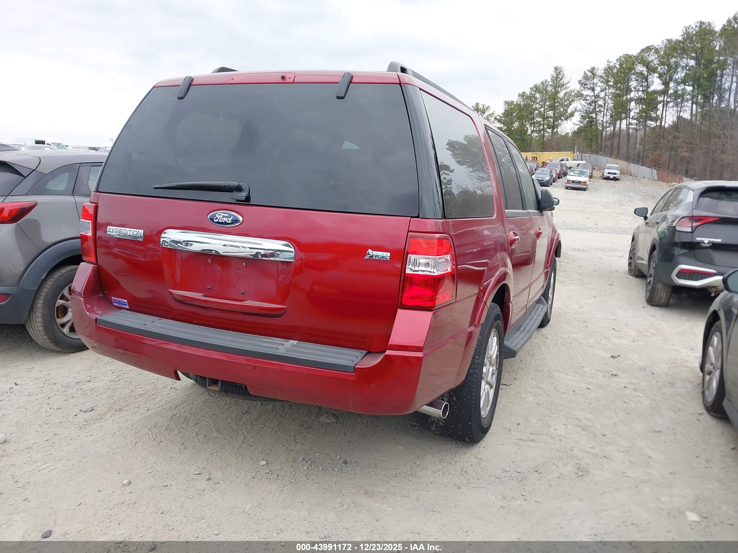 FORD EXPEDITION image 4