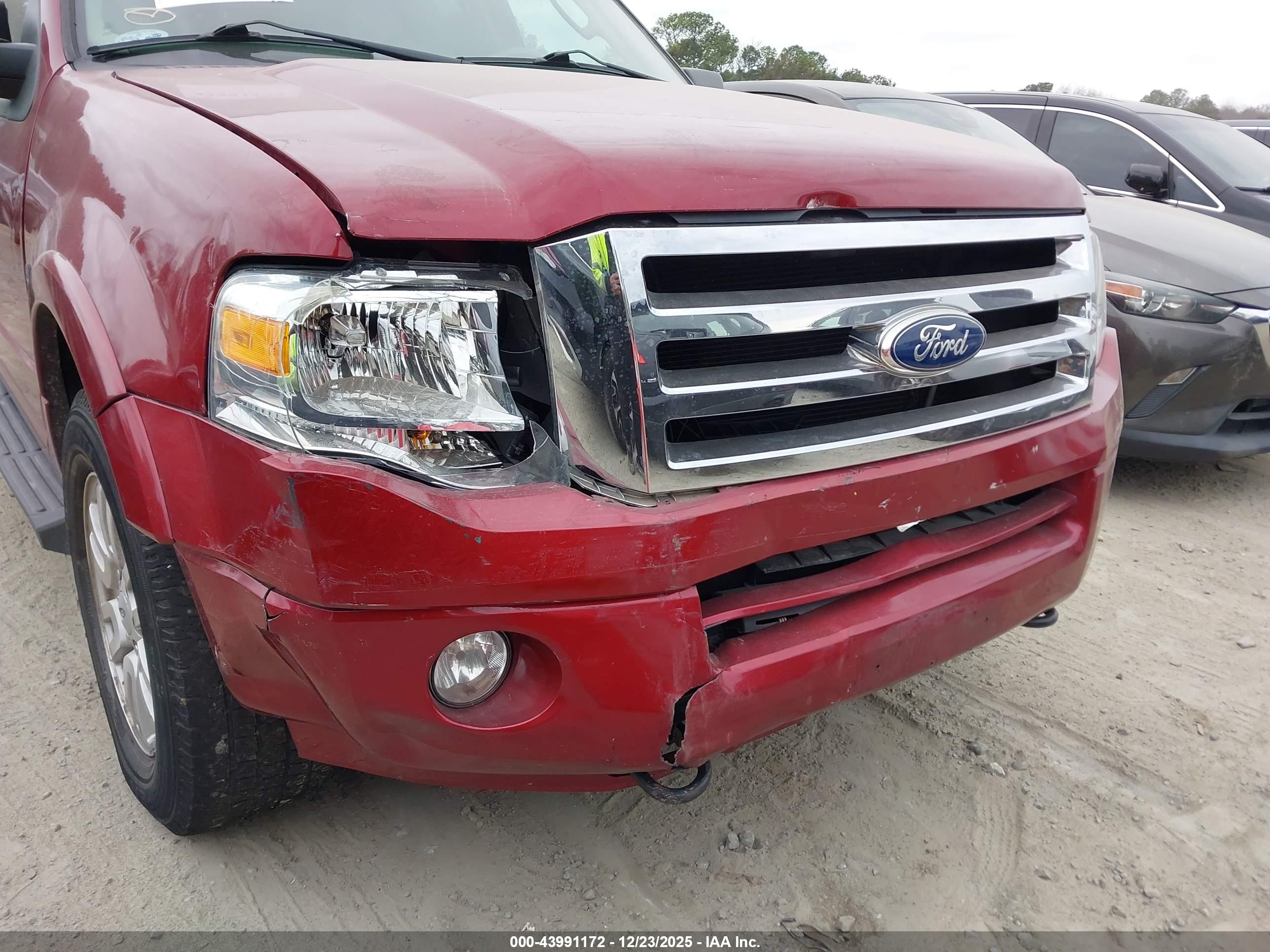 FORD EXPEDITION image 6