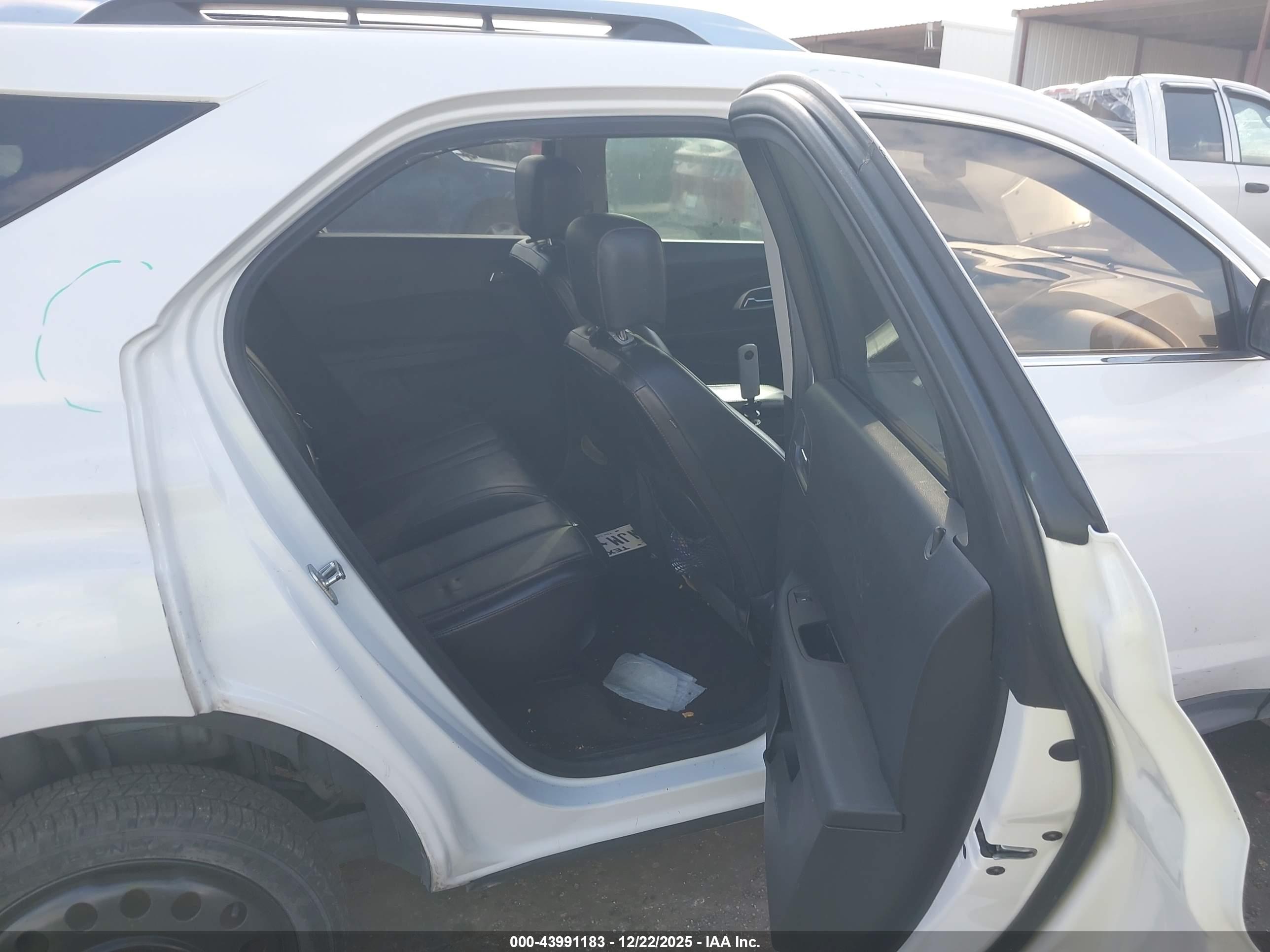 CHEVROLET EQUINOX image 8