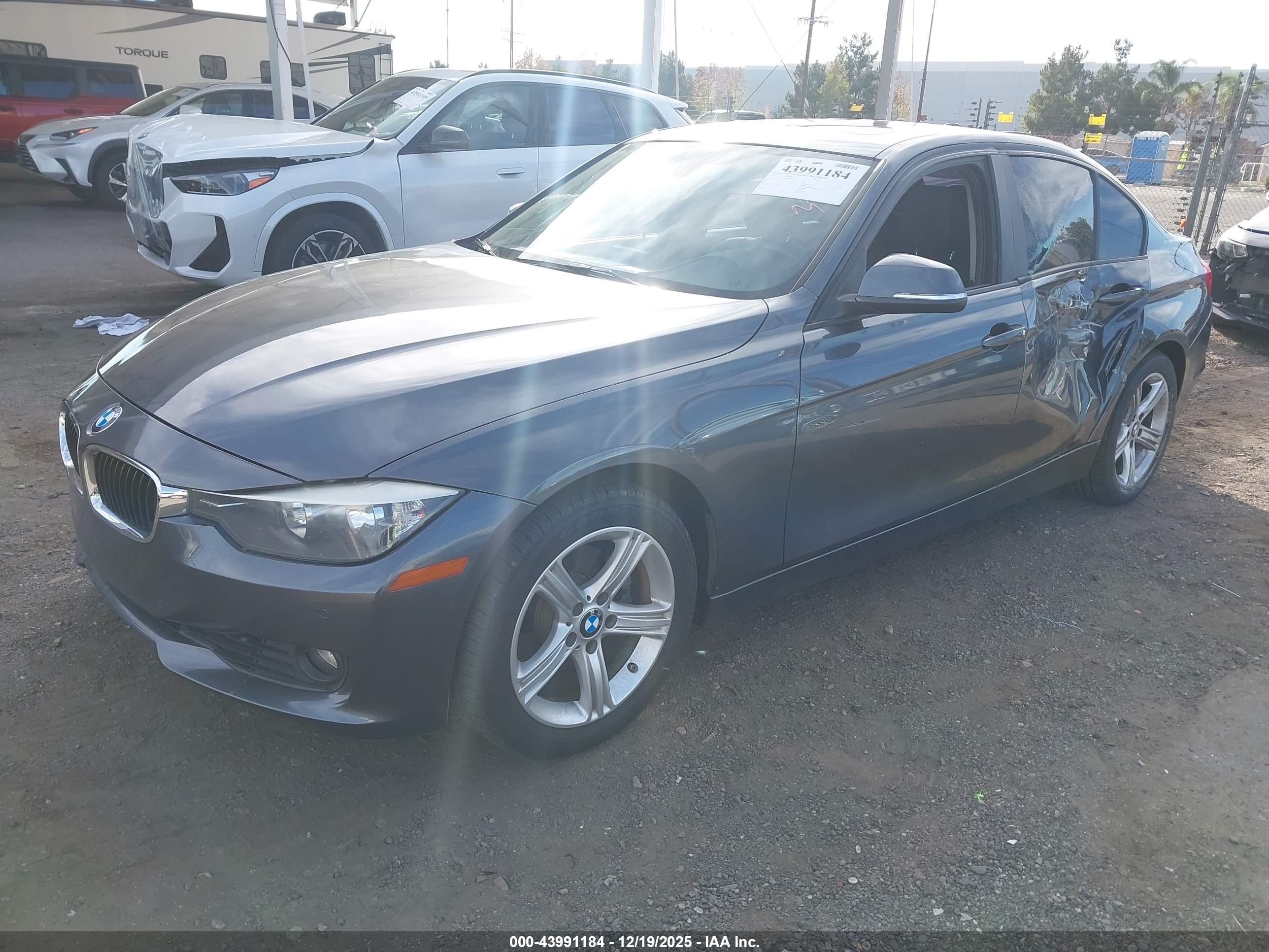 BMW 328I image 2