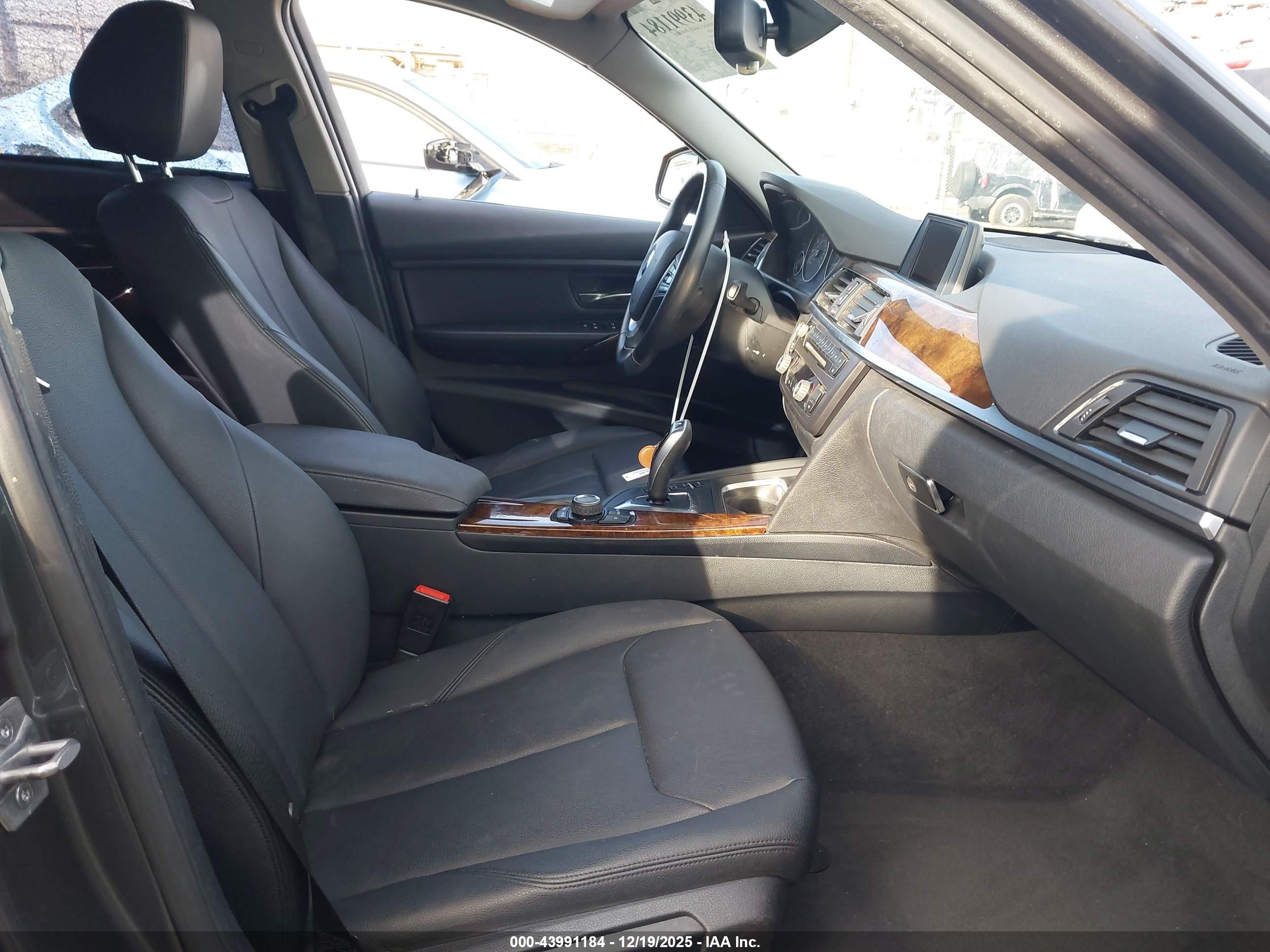 BMW 328I image 5