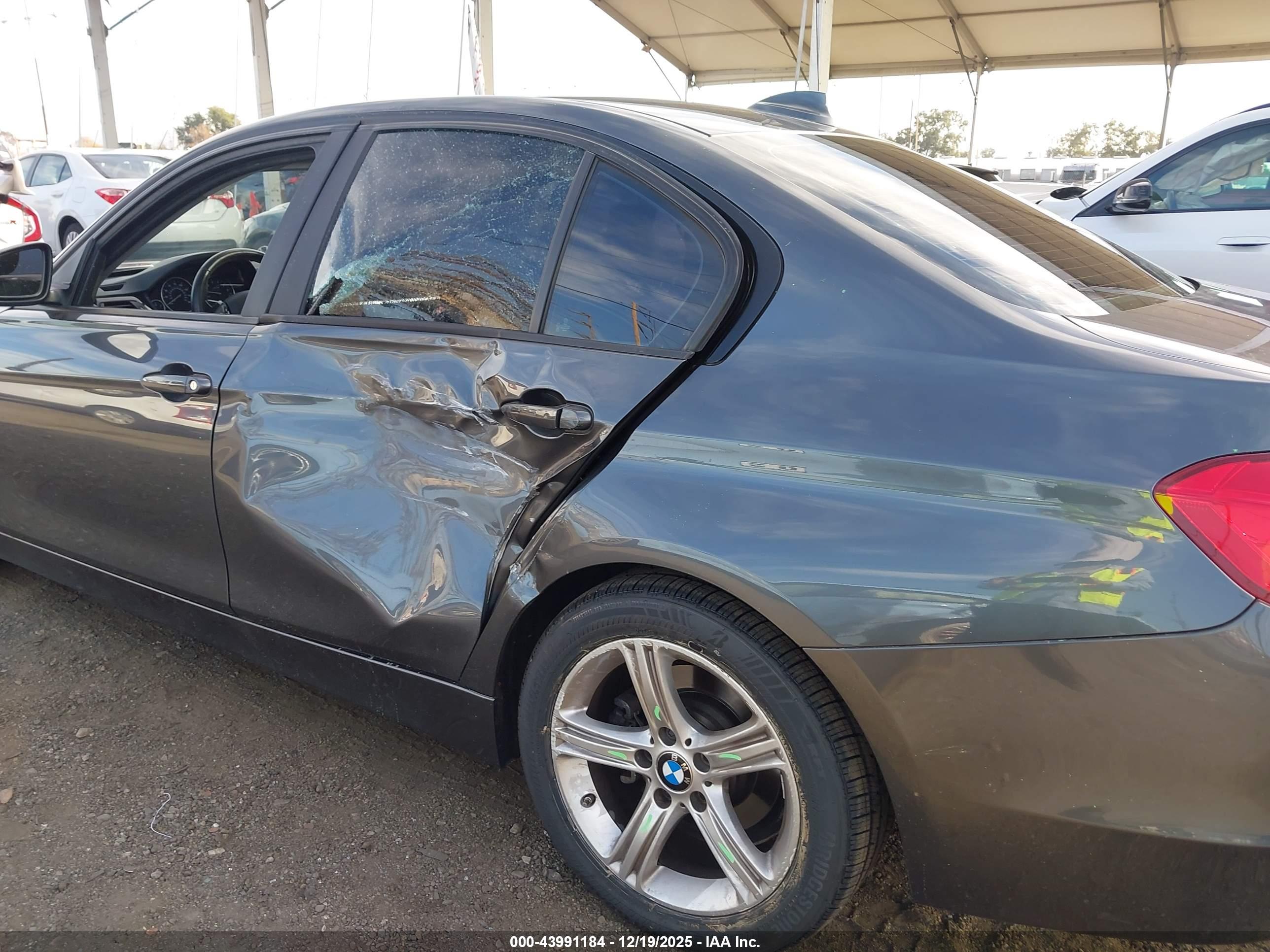 BMW 328I image 6