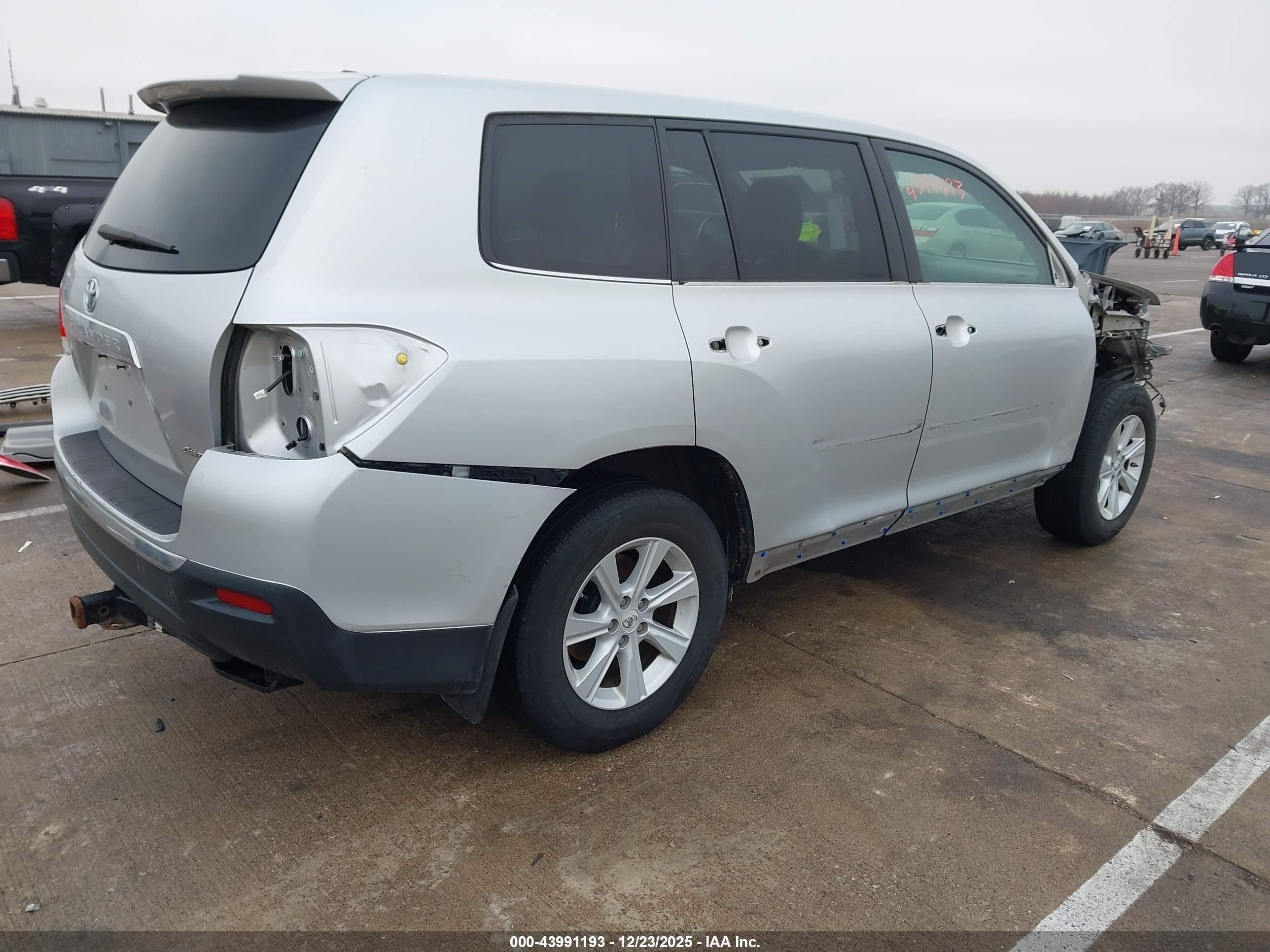 TOYOTA HIGHLANDER image 4