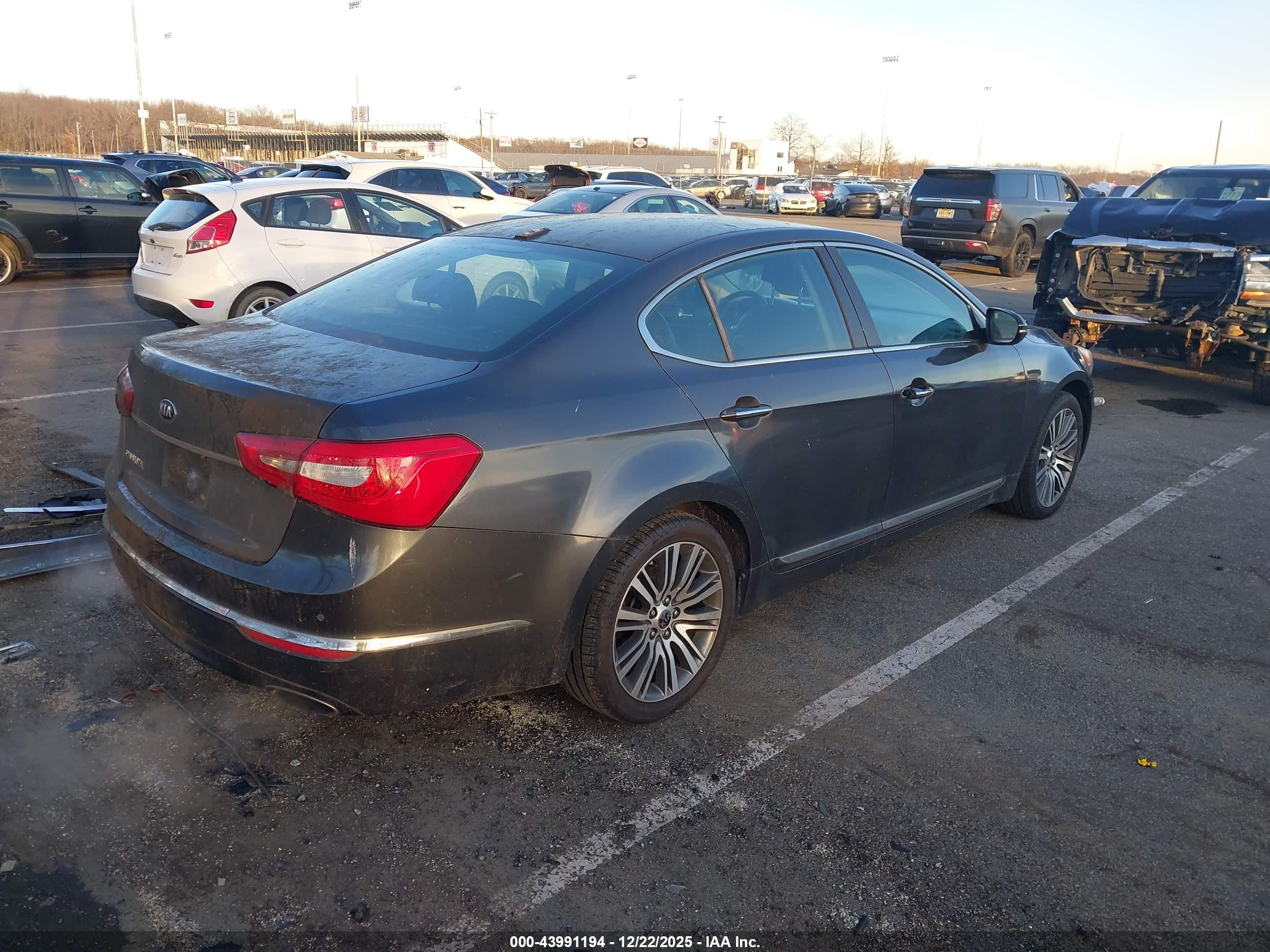 KIA CADENZA image 4