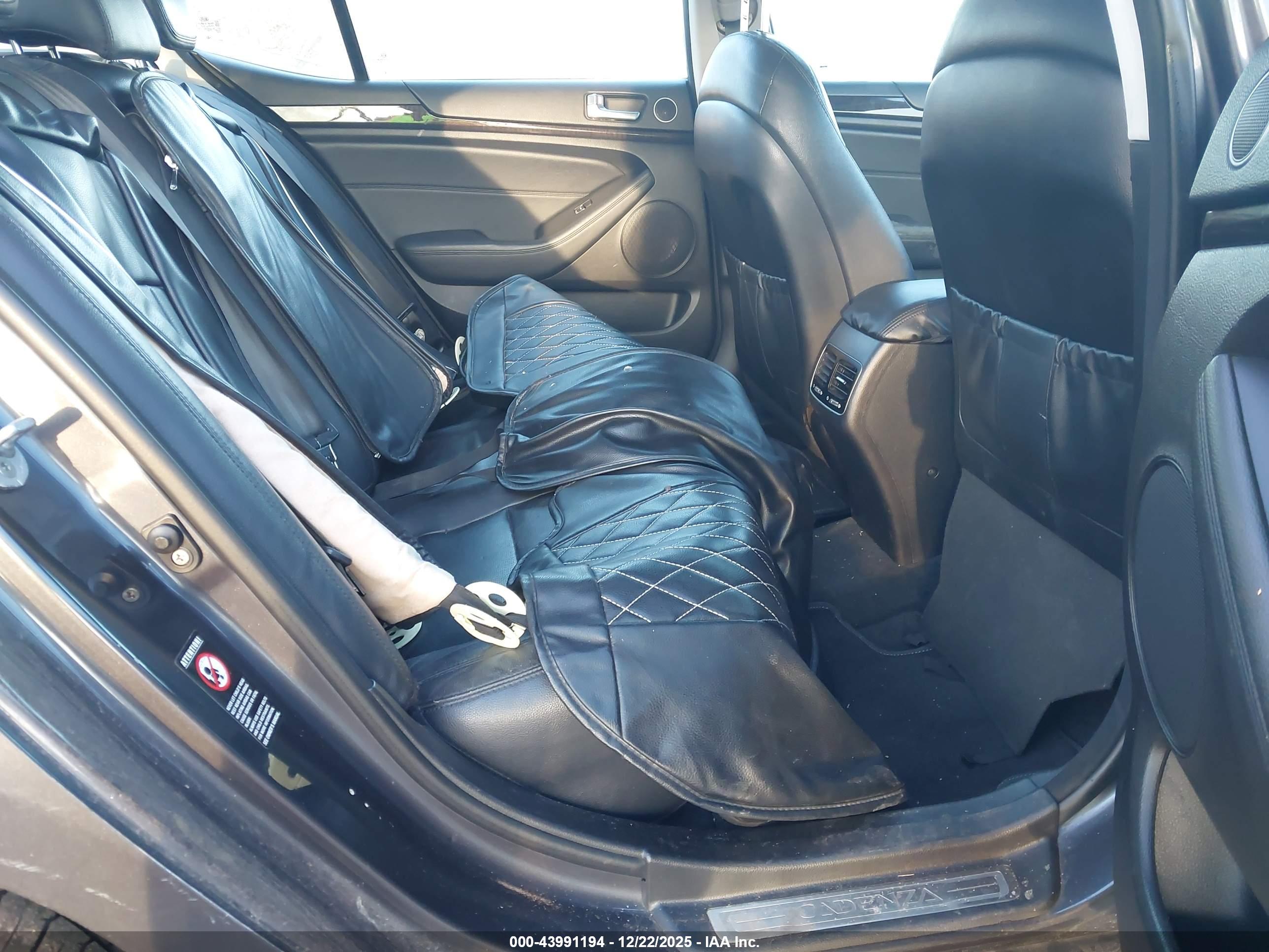 KIA CADENZA image 8
