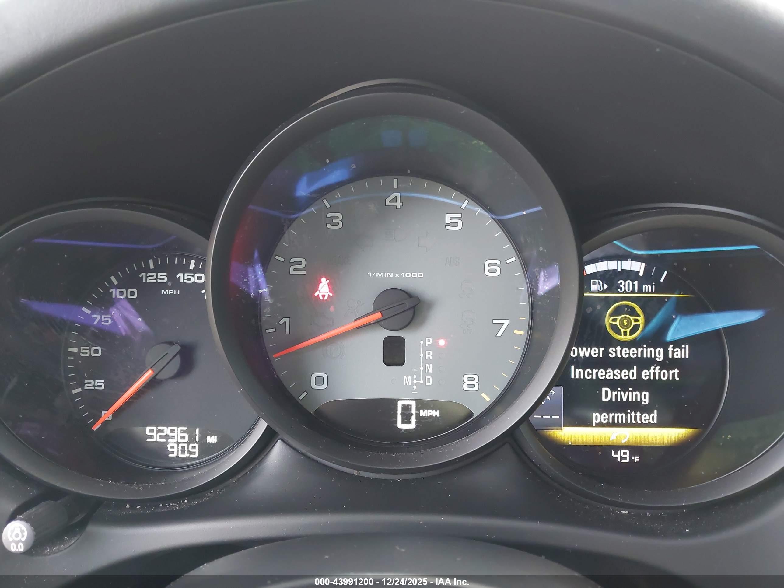 PORSCHE MACAN image 7