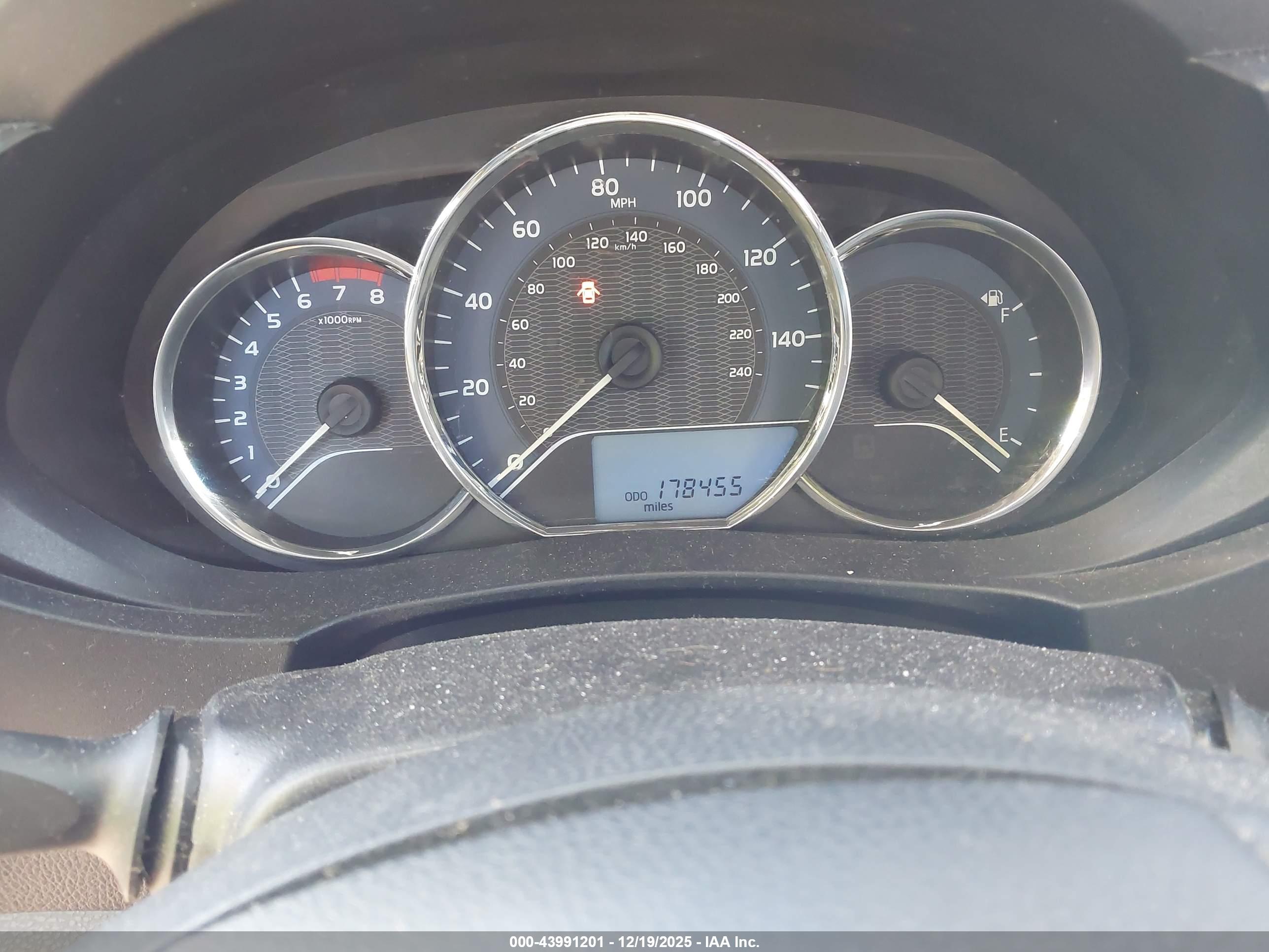TOYOTA COROLLA image 7