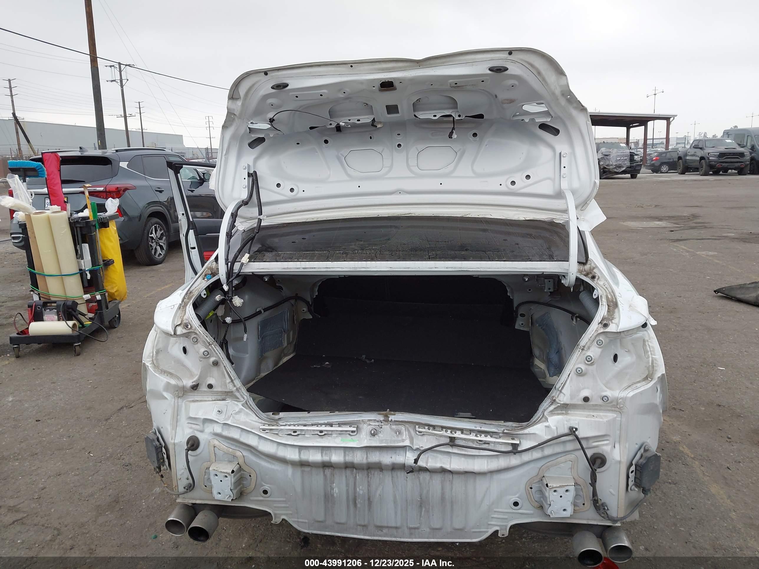 TOYOTA CAMRY image 6