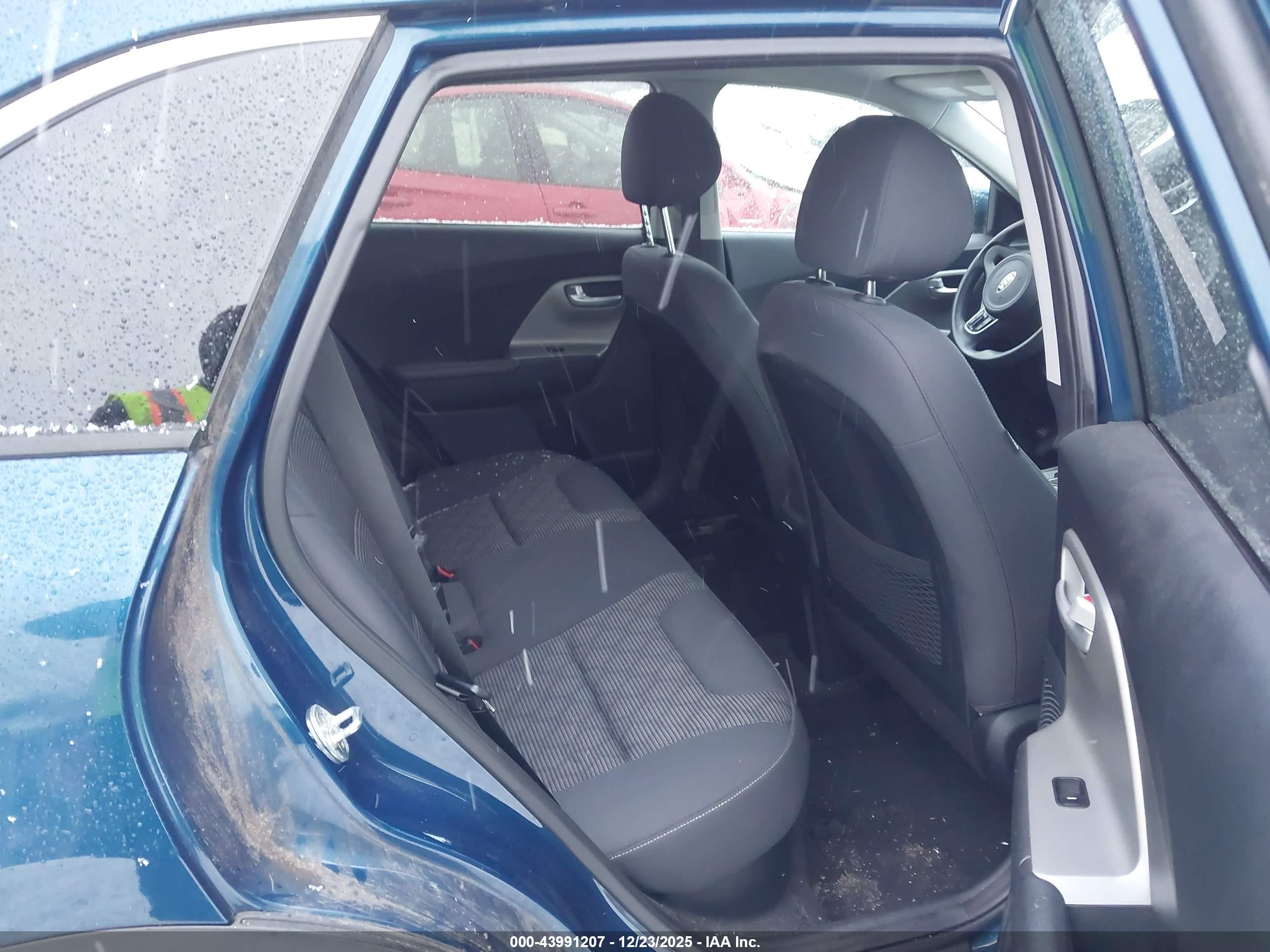 KIA NIRO image 8