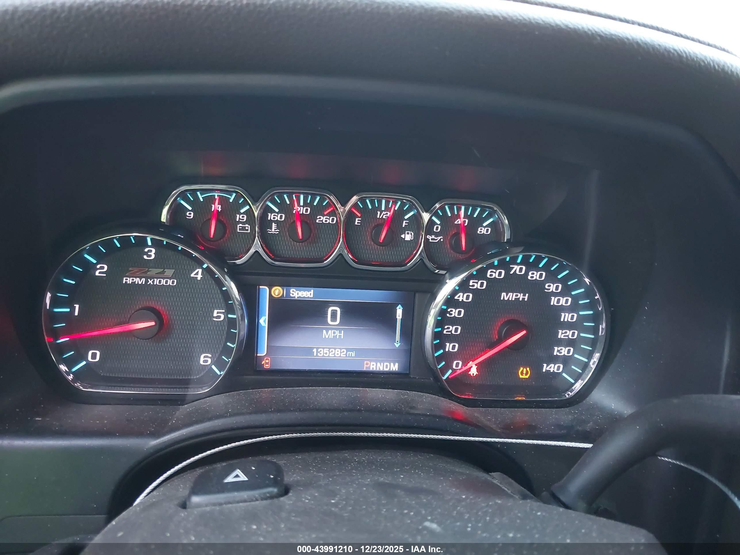 CHEVROLET SILVERADO image 7