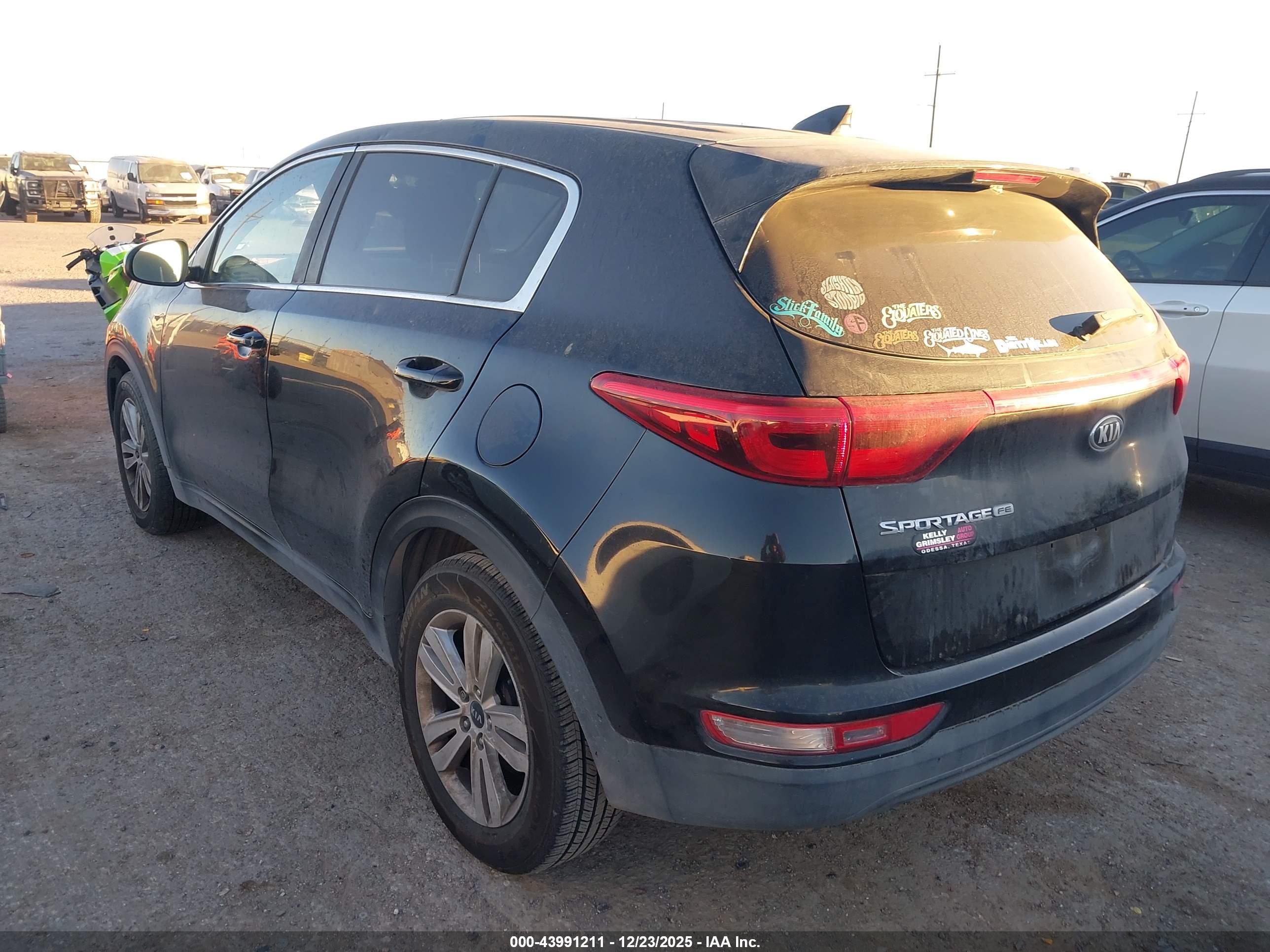 KIA SPORTAGE image 3