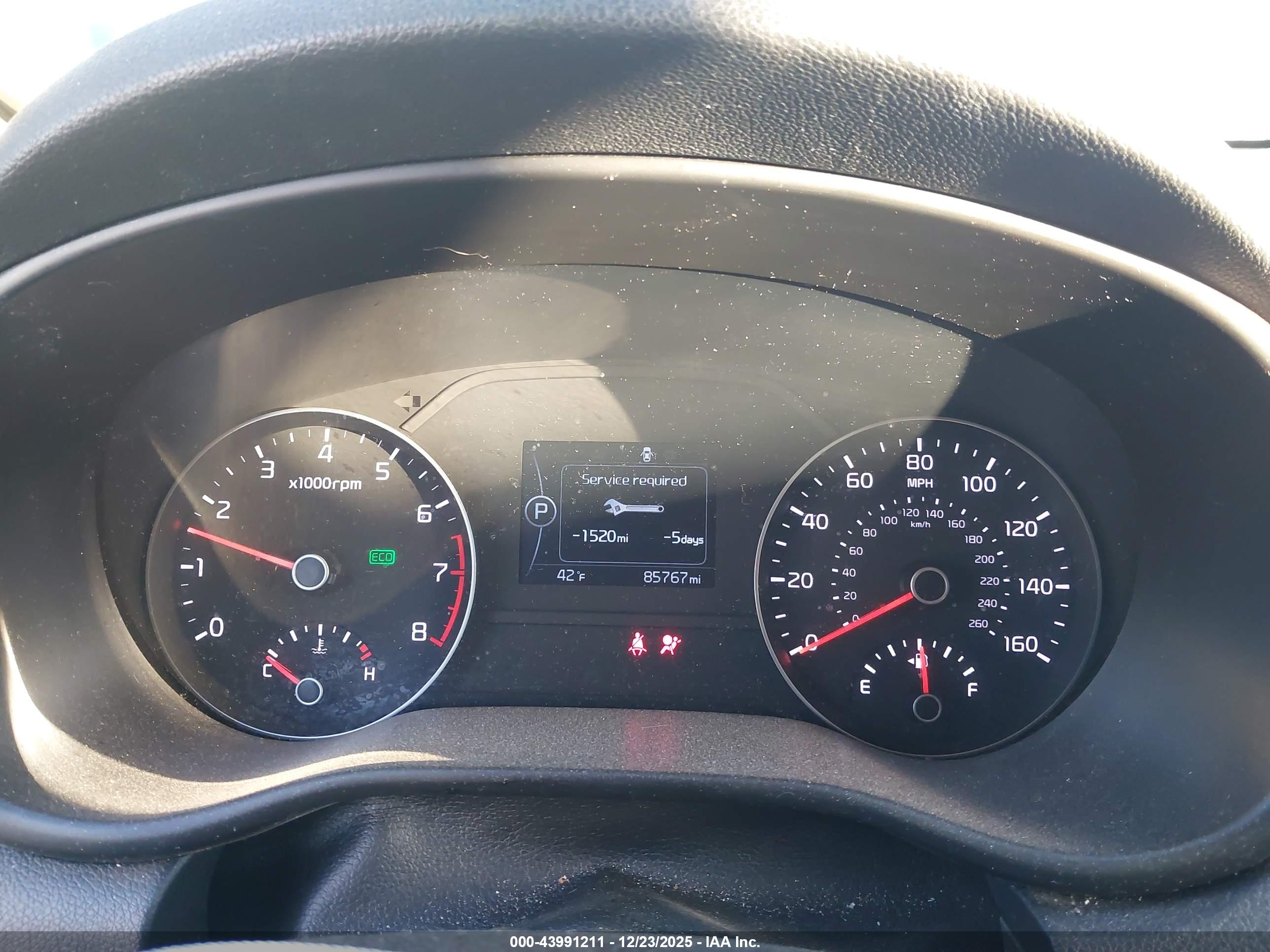 KIA SPORTAGE image 7