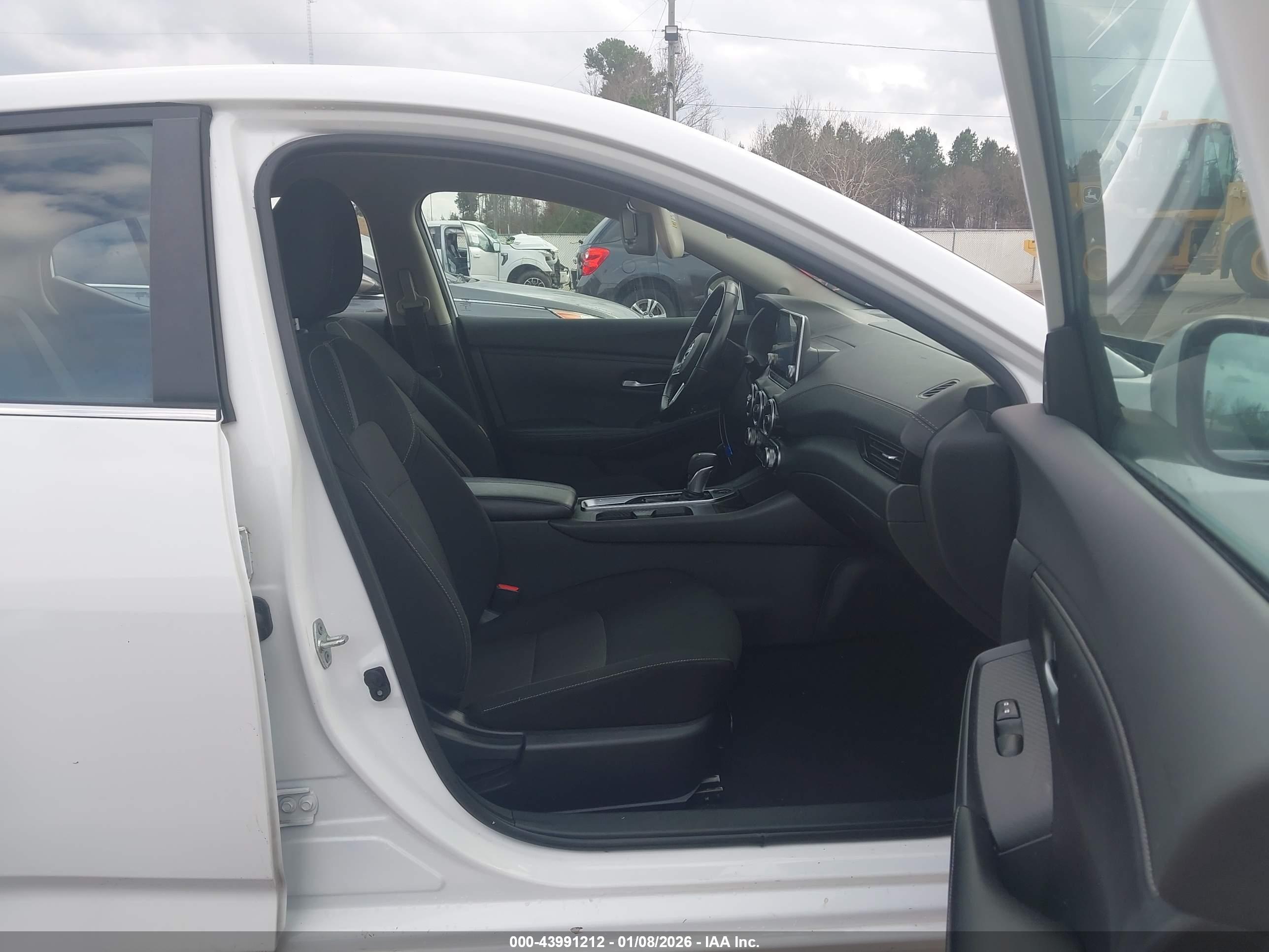 NISSAN SENTRA image 5
