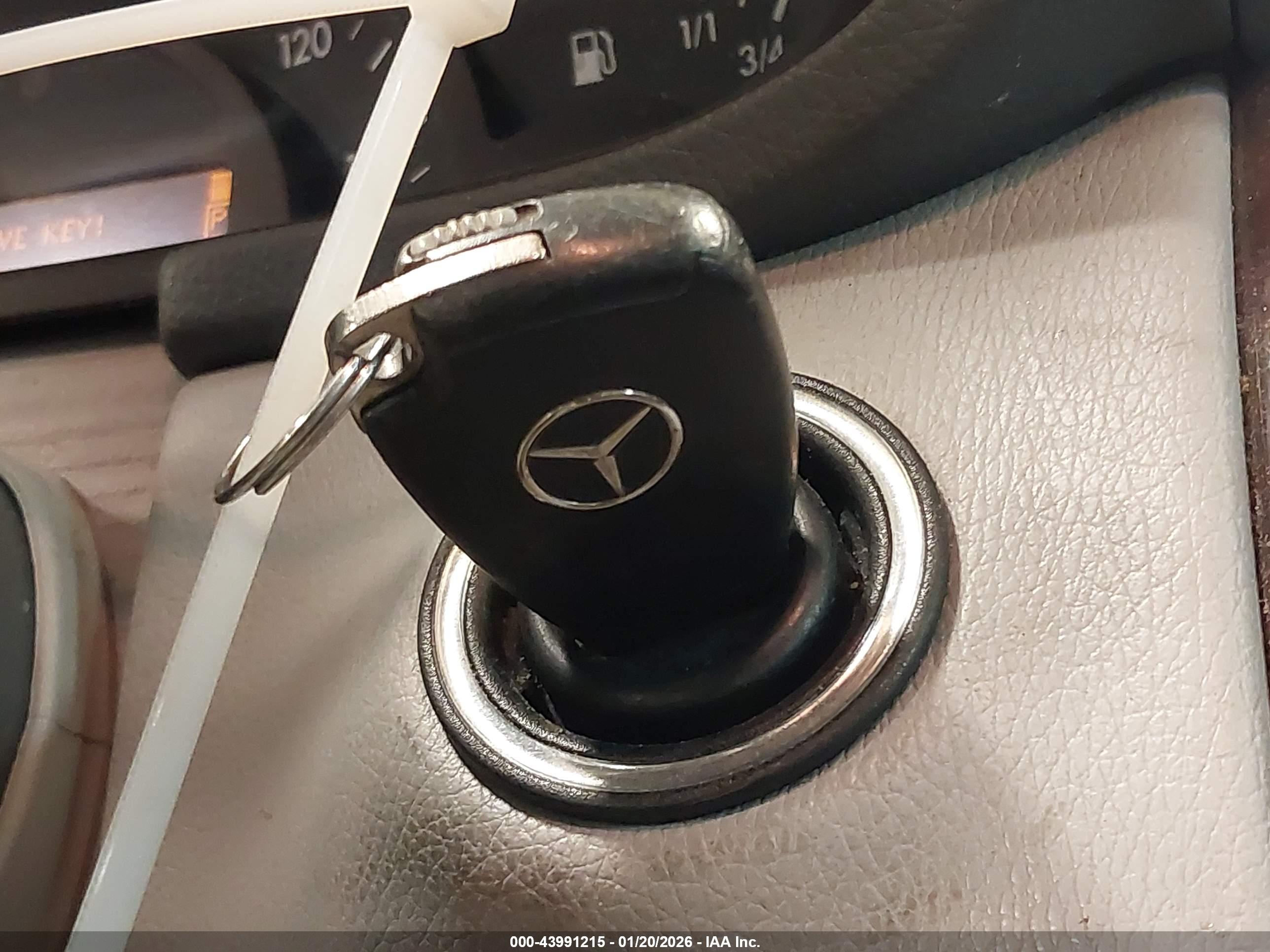 MERCEDES-BENZ C image 11