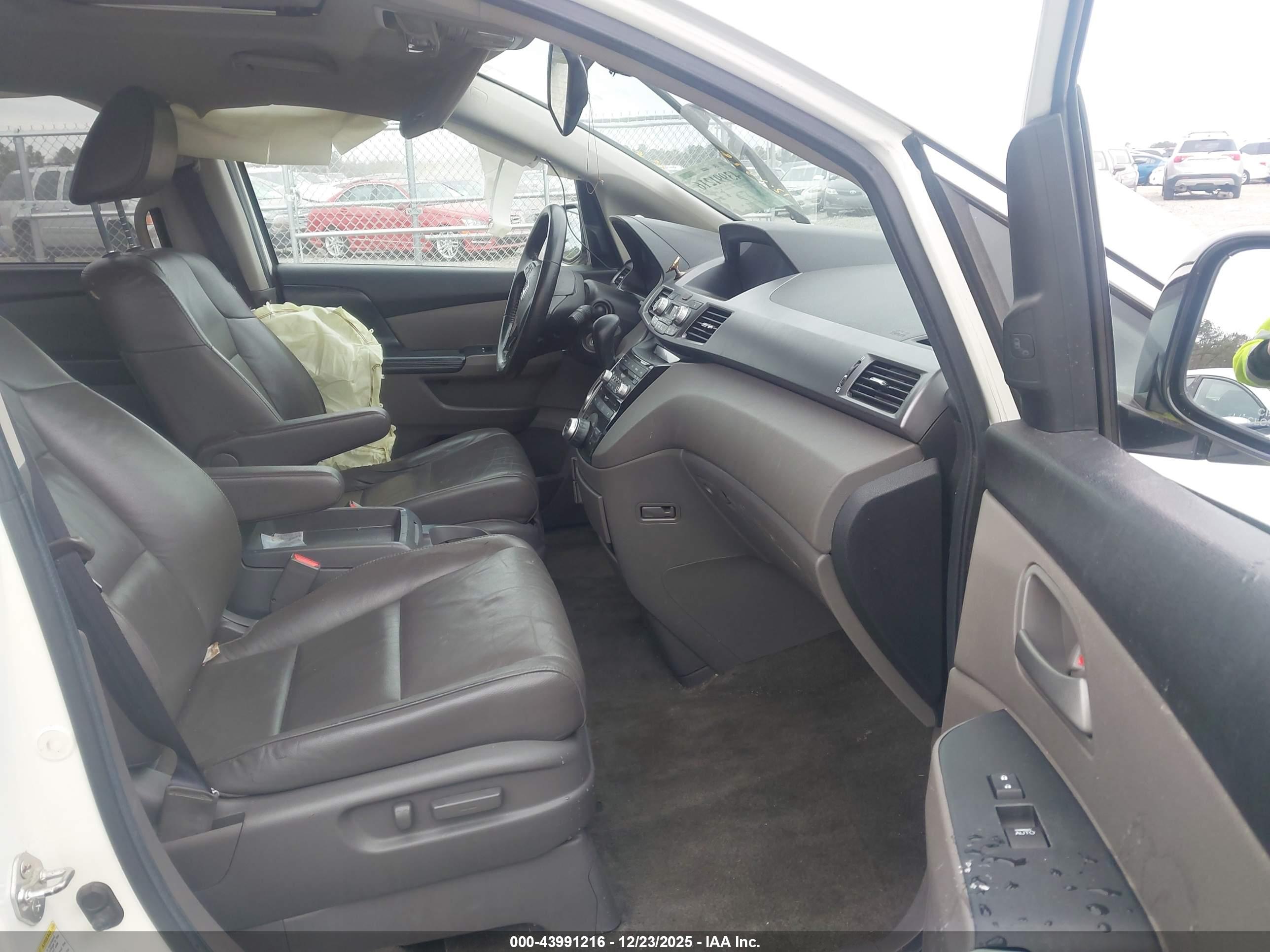 HONDA ODYSSEY image 5