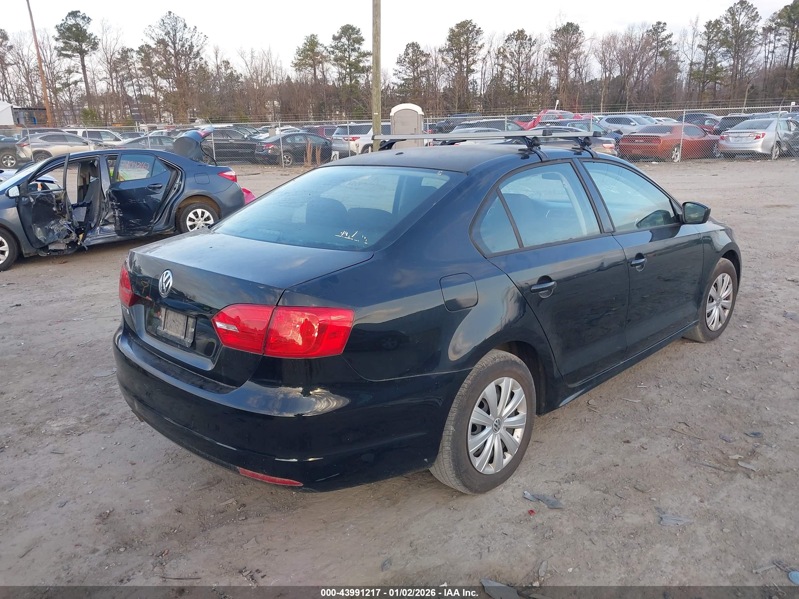 VOLKSWAGEN JETTA image 4