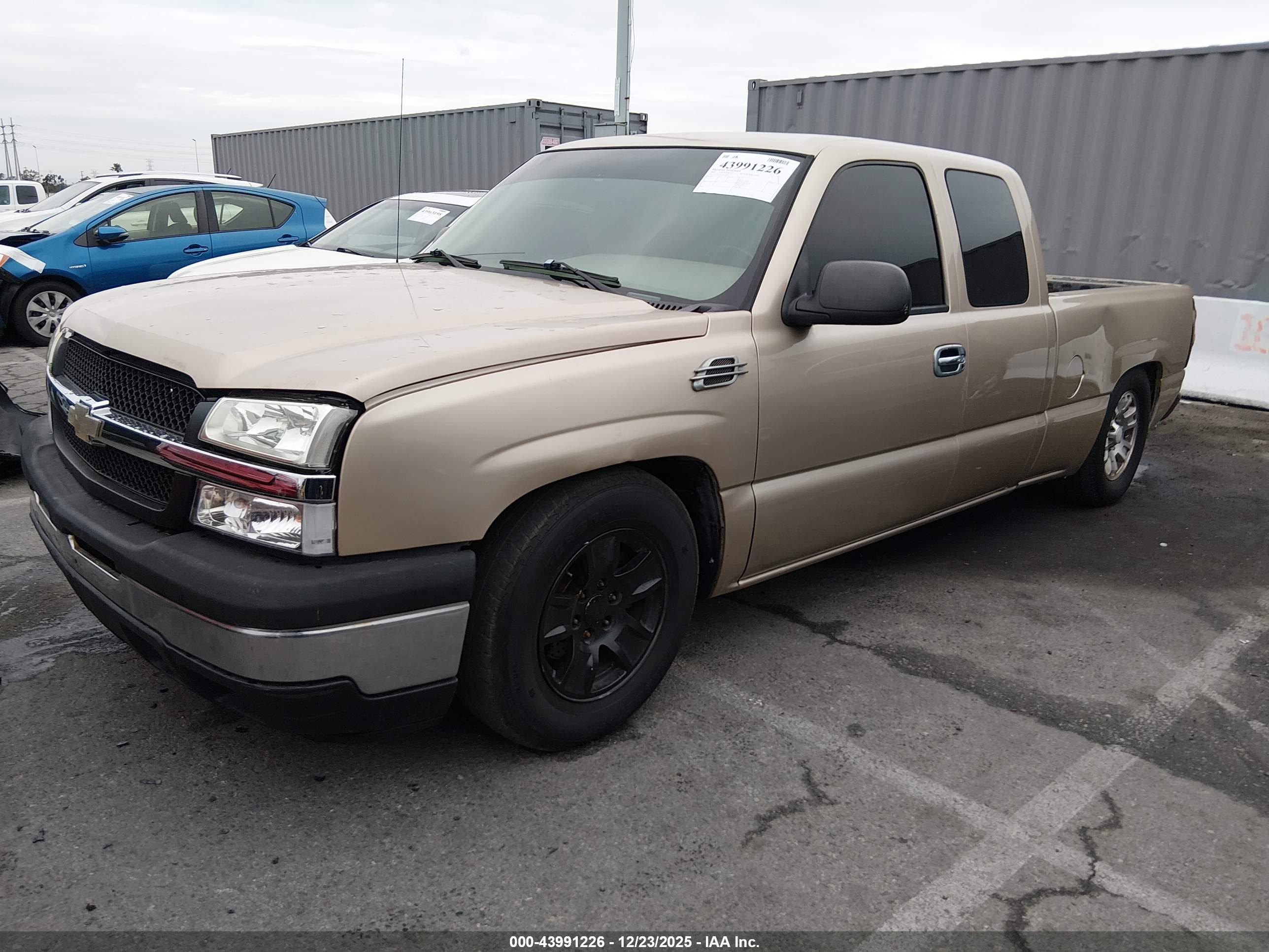 CHEVROLET SILVERADO image 2