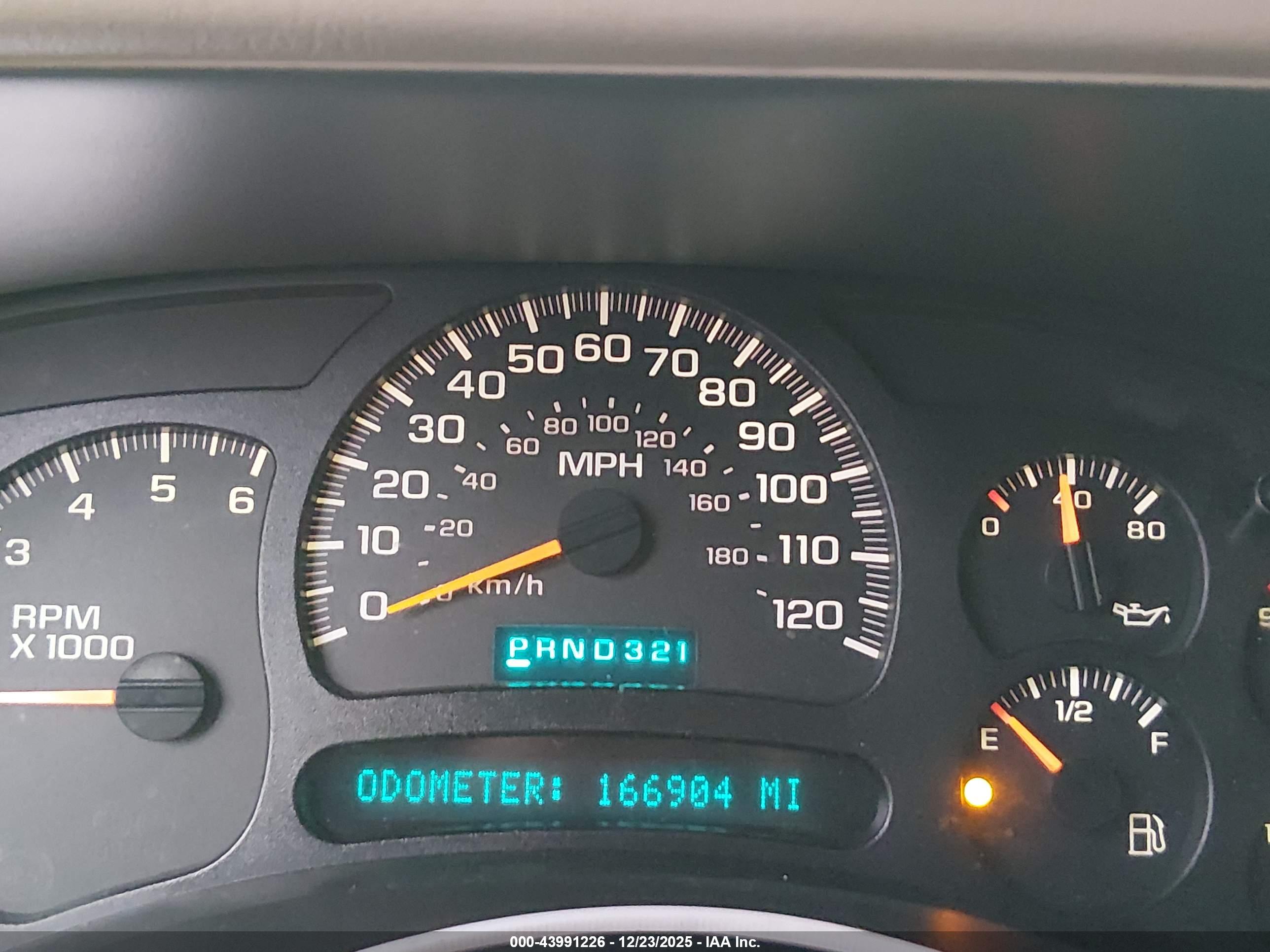 CHEVROLET SILVERADO image 7