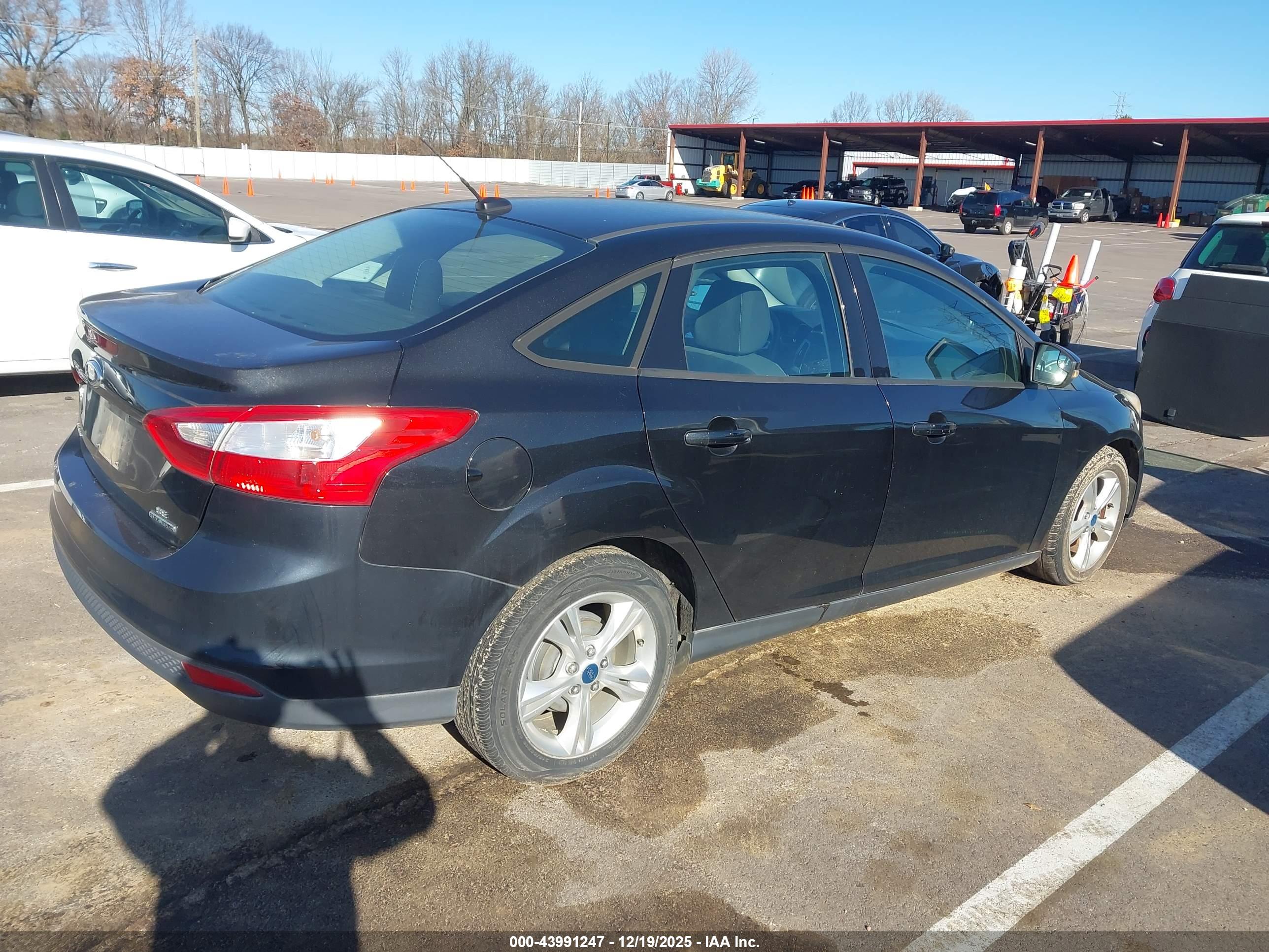 FORD FOCUS image 4