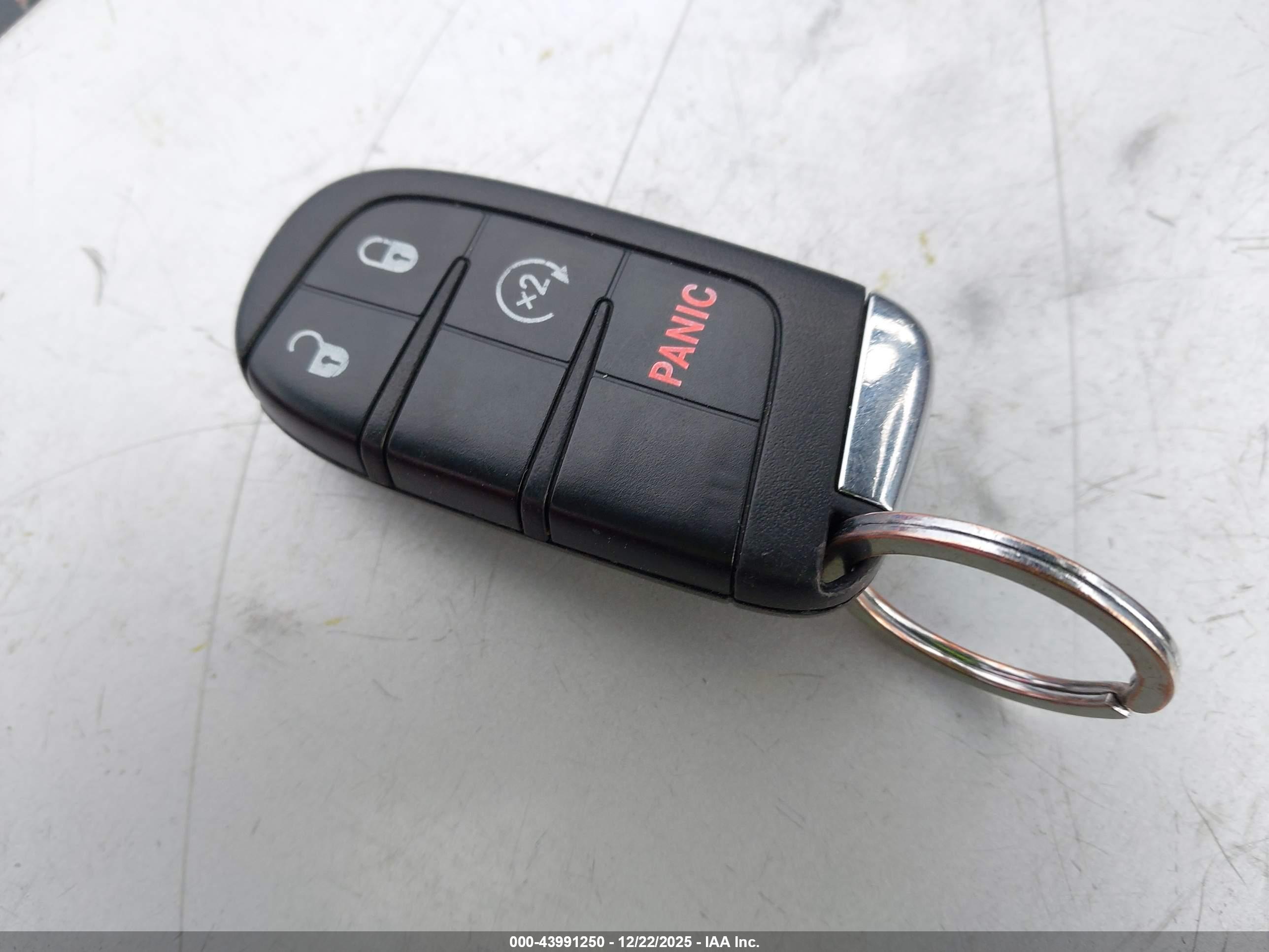 JEEP RENEGADE image 11