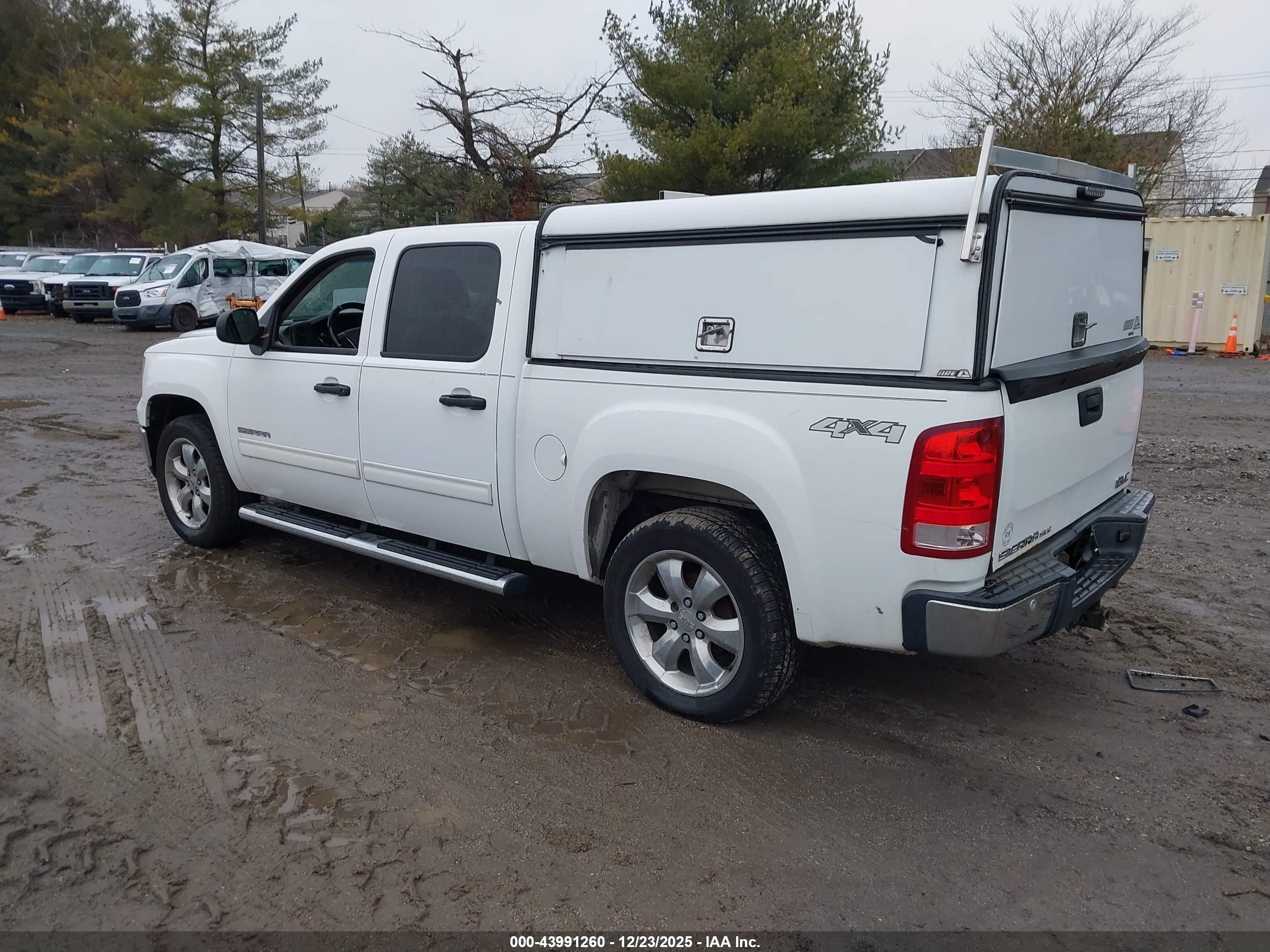 GMC SIERRA image 3