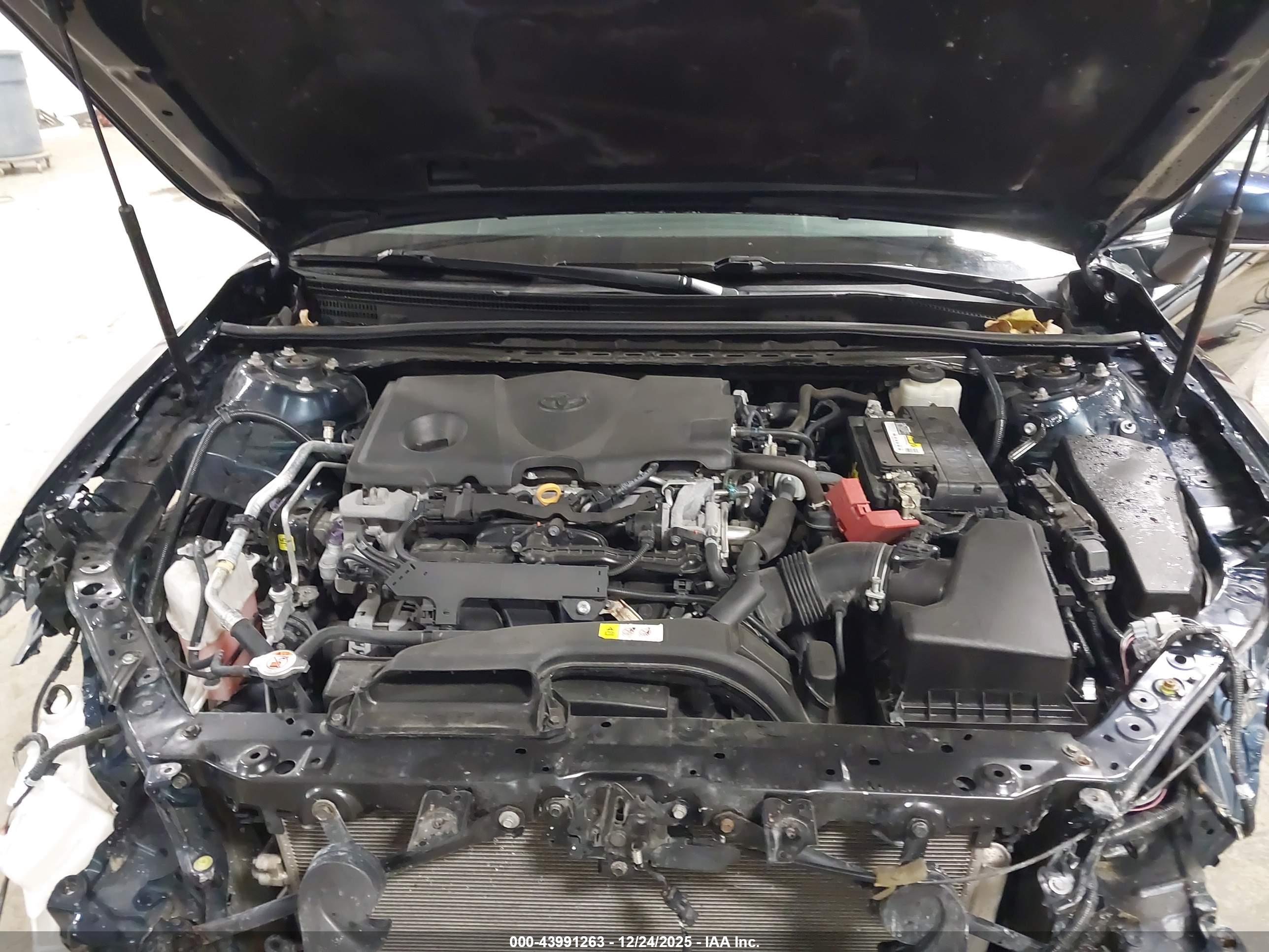 TOYOTA CAMRY image 10