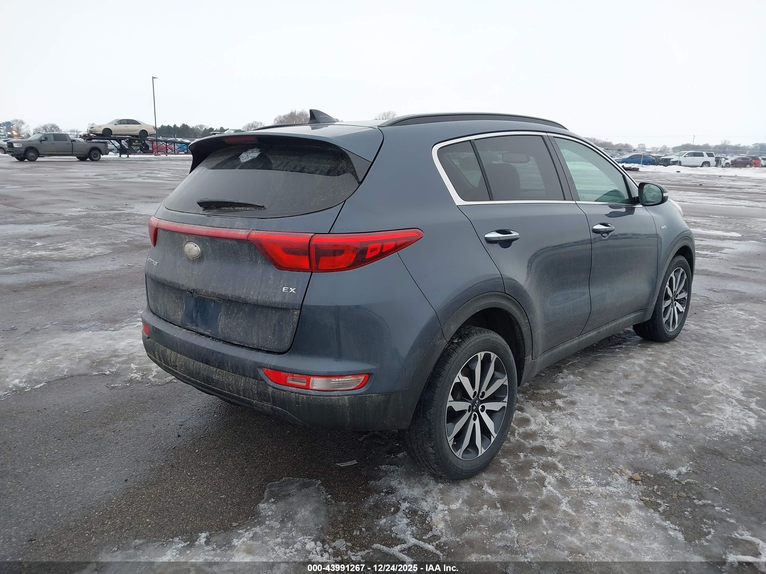 KIA SPORTAGE image 4