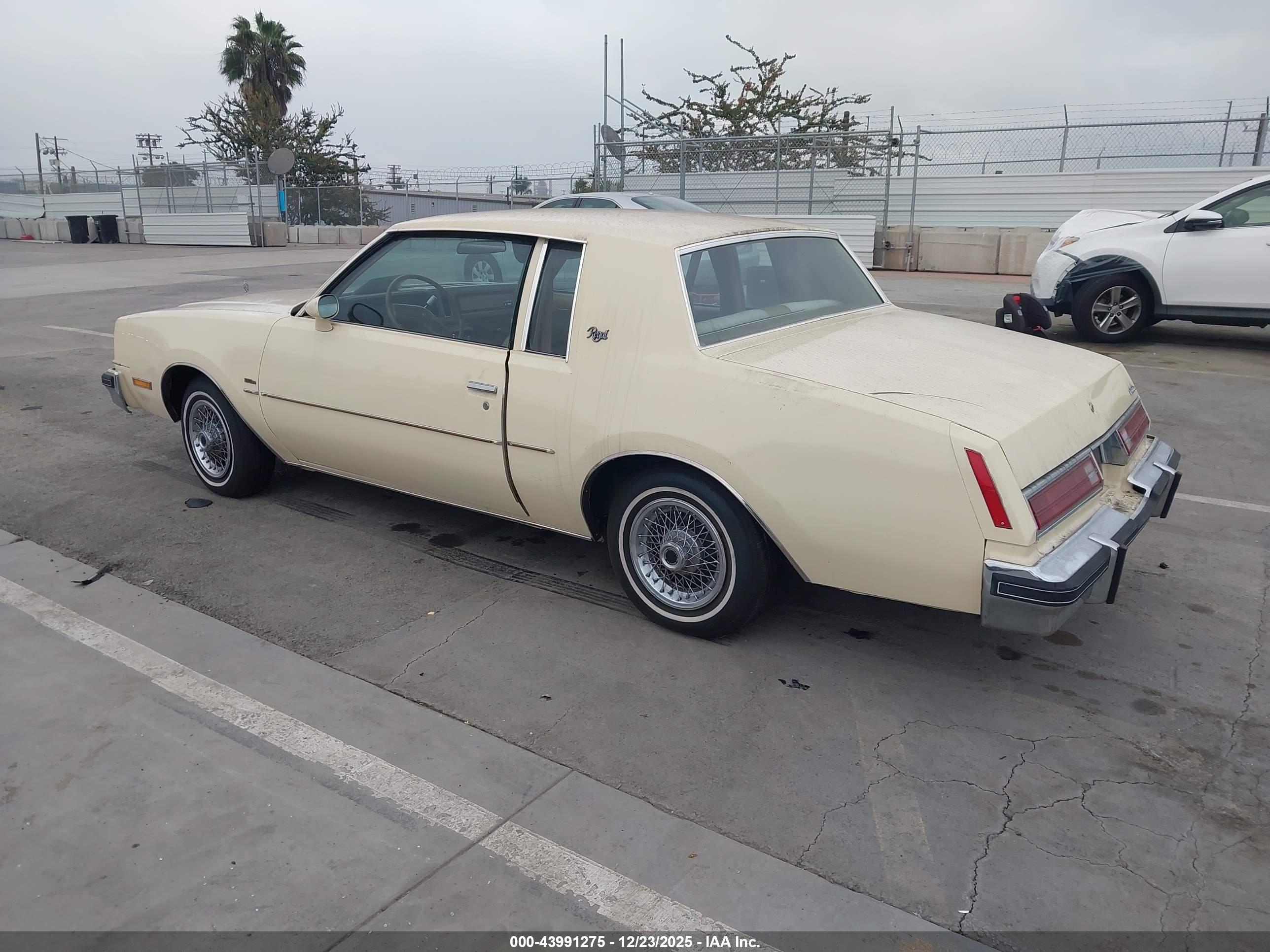BUICK REGAL image 3