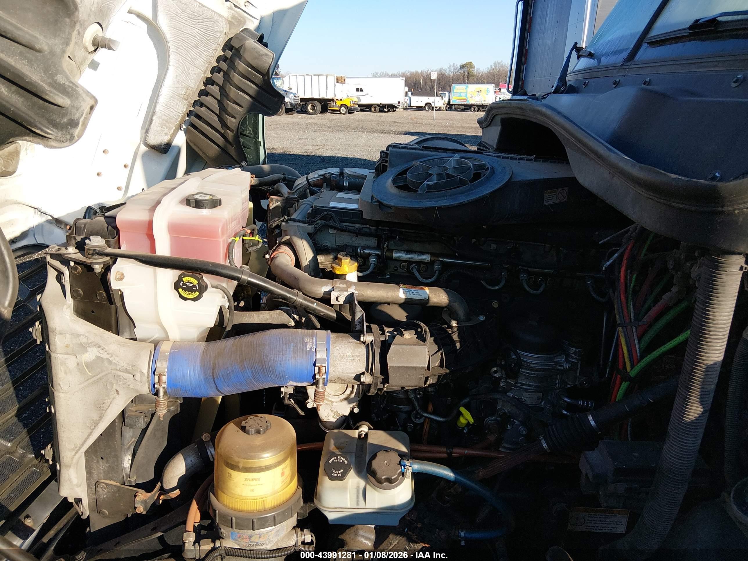 FREIGHTLINER CASCADIA image 10