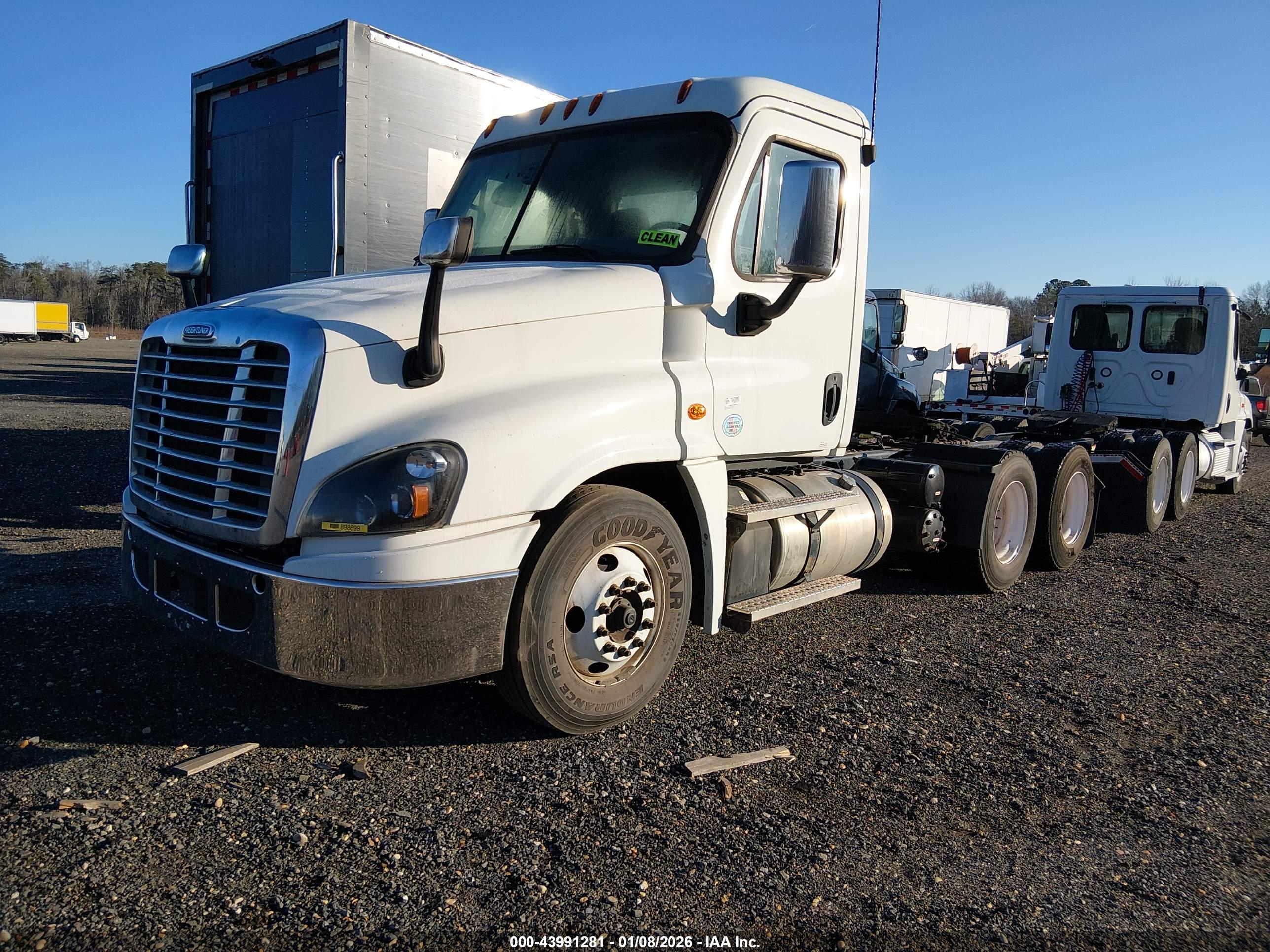 FREIGHTLINER CASCADIA image 2