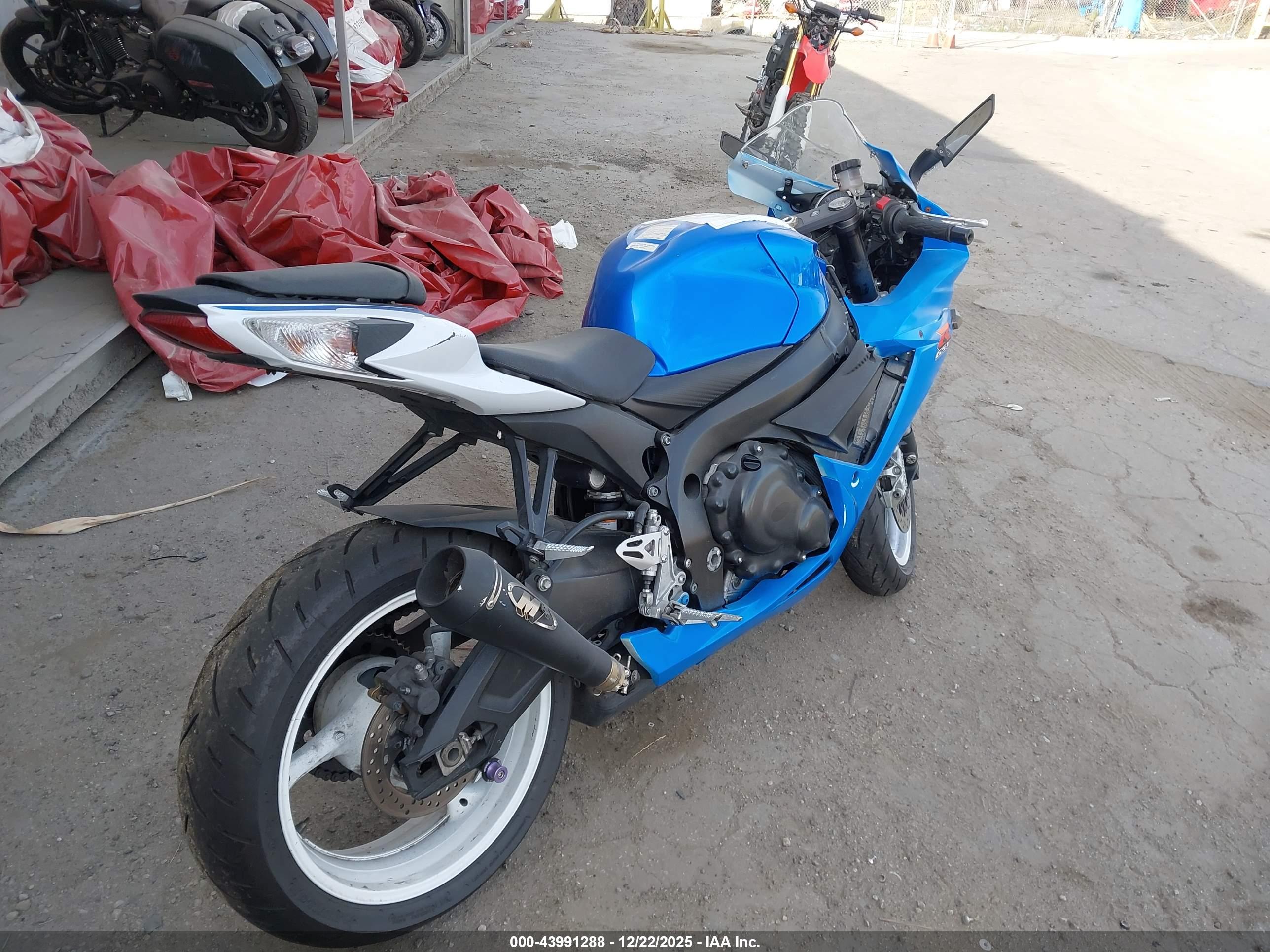 SUZUKI GSX-R600 image 4