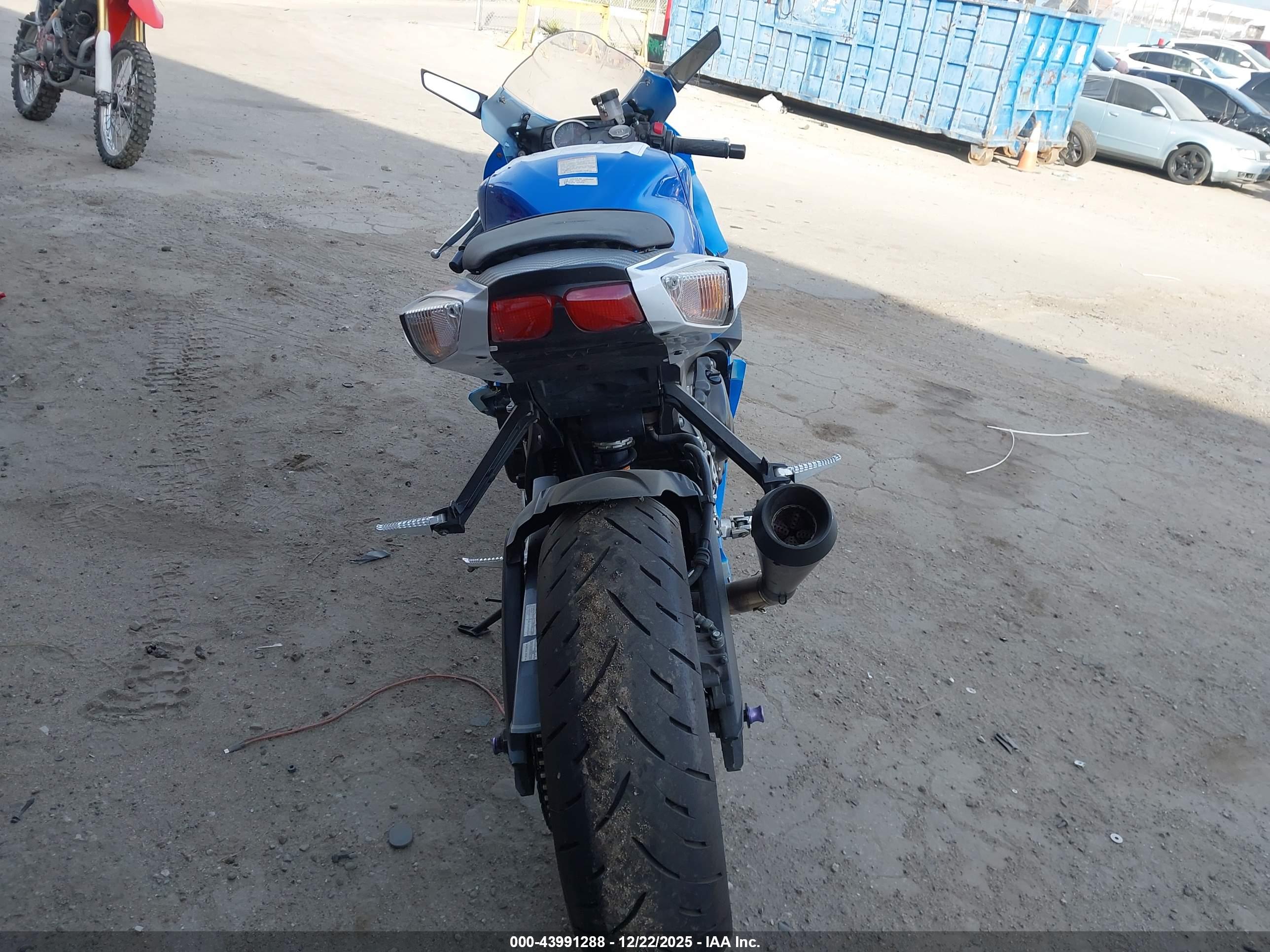 SUZUKI GSX-R600 image 6