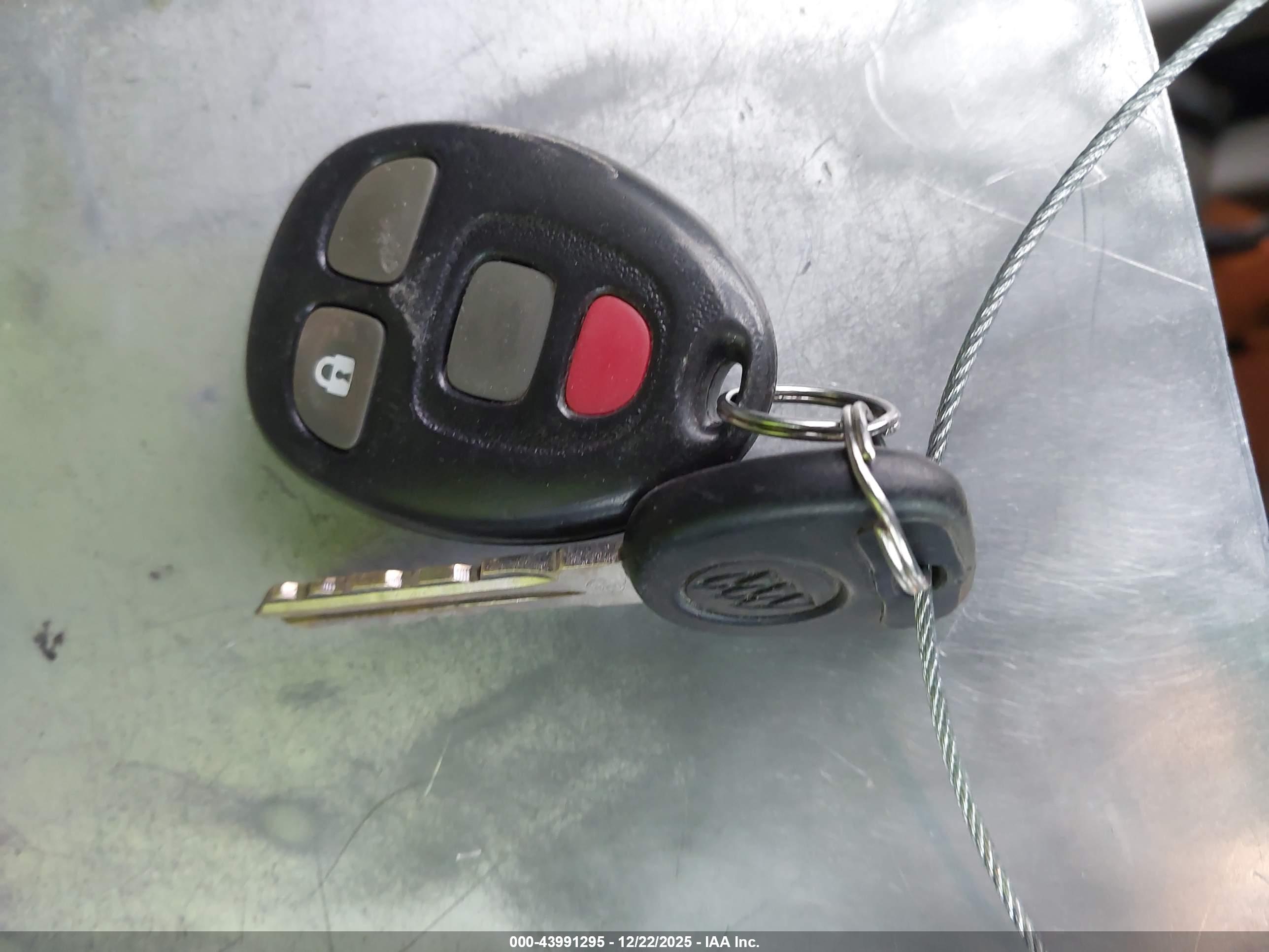 BUICK LUCERNE image 11