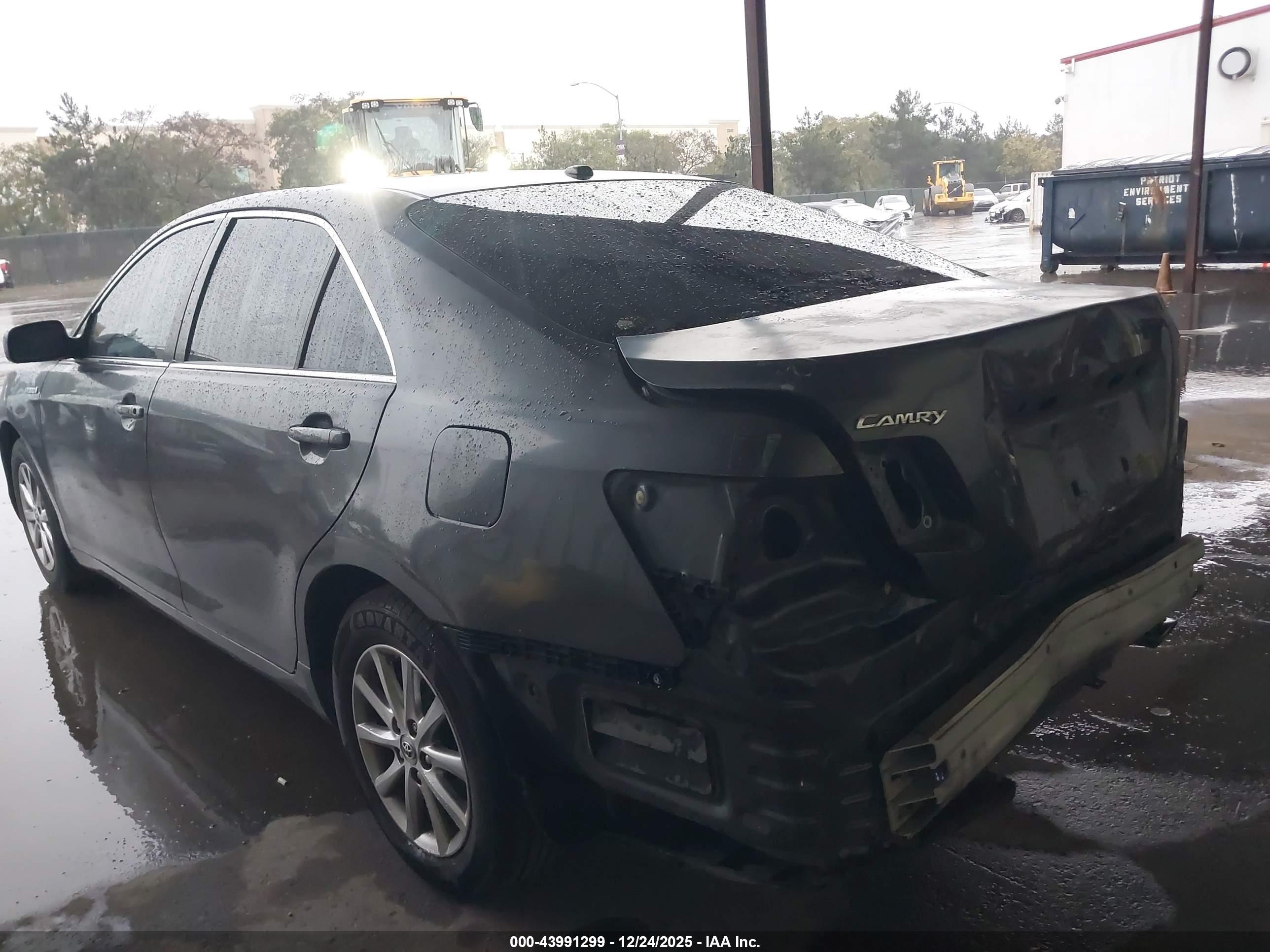 TOYOTA CAMRY image 6