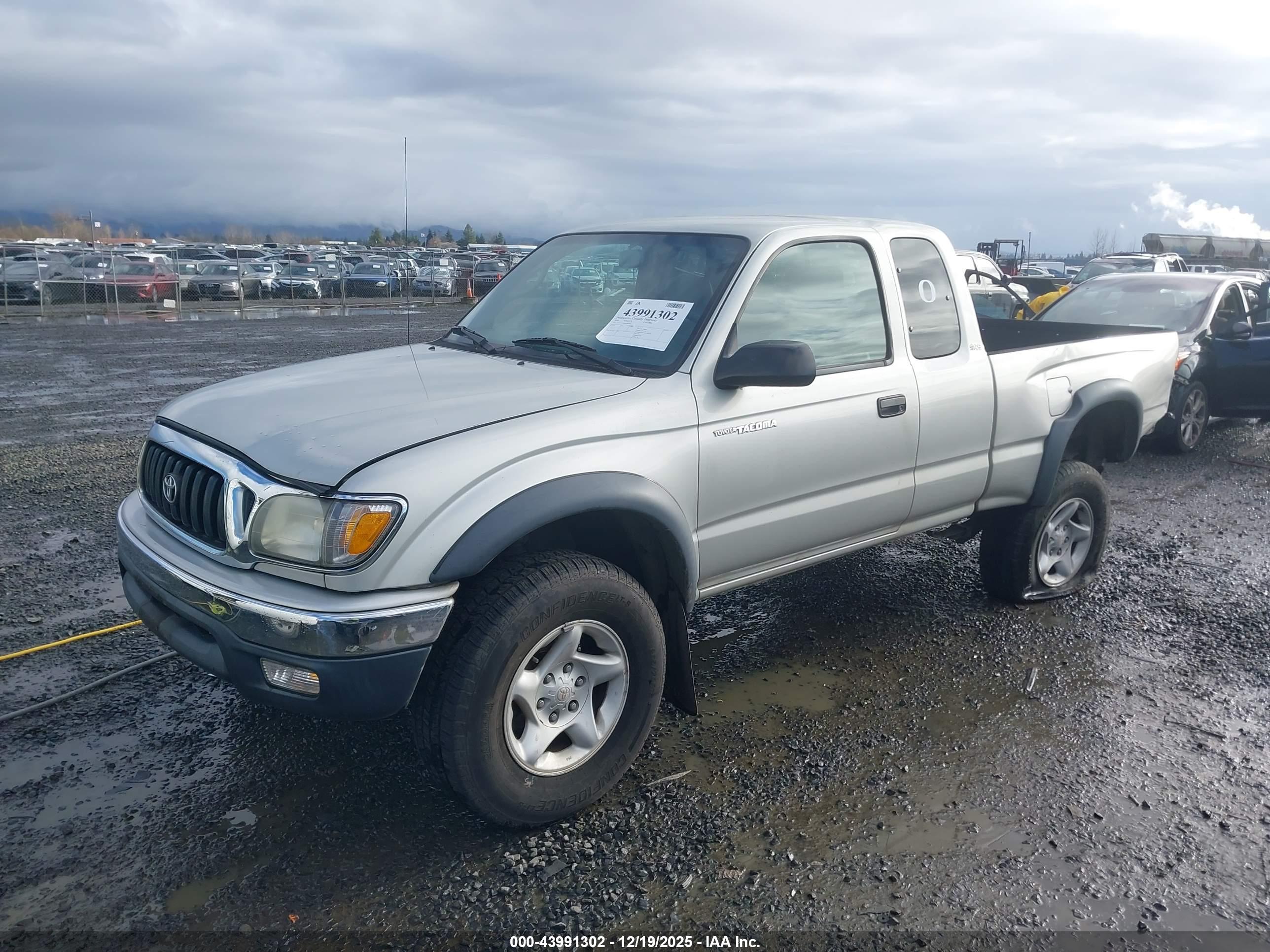 TOYOTA TACOMA image 2