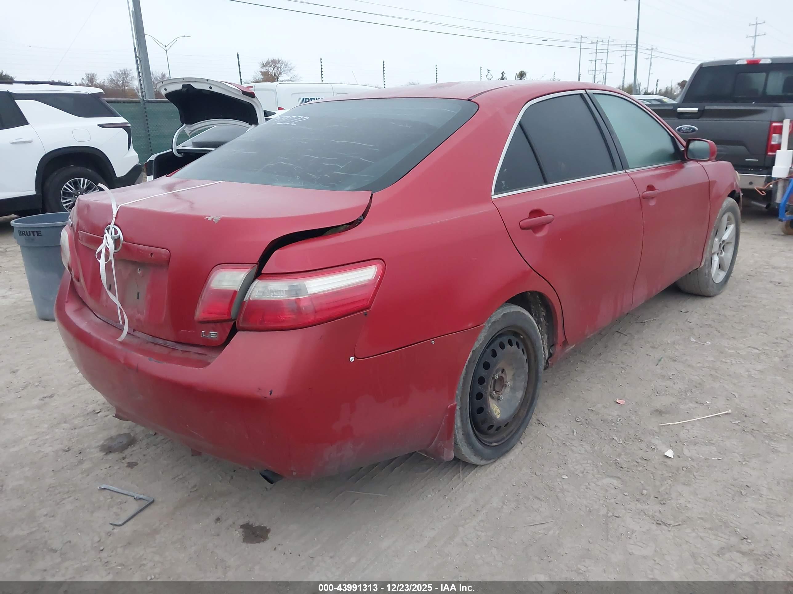 TOYOTA CAMRY image 4