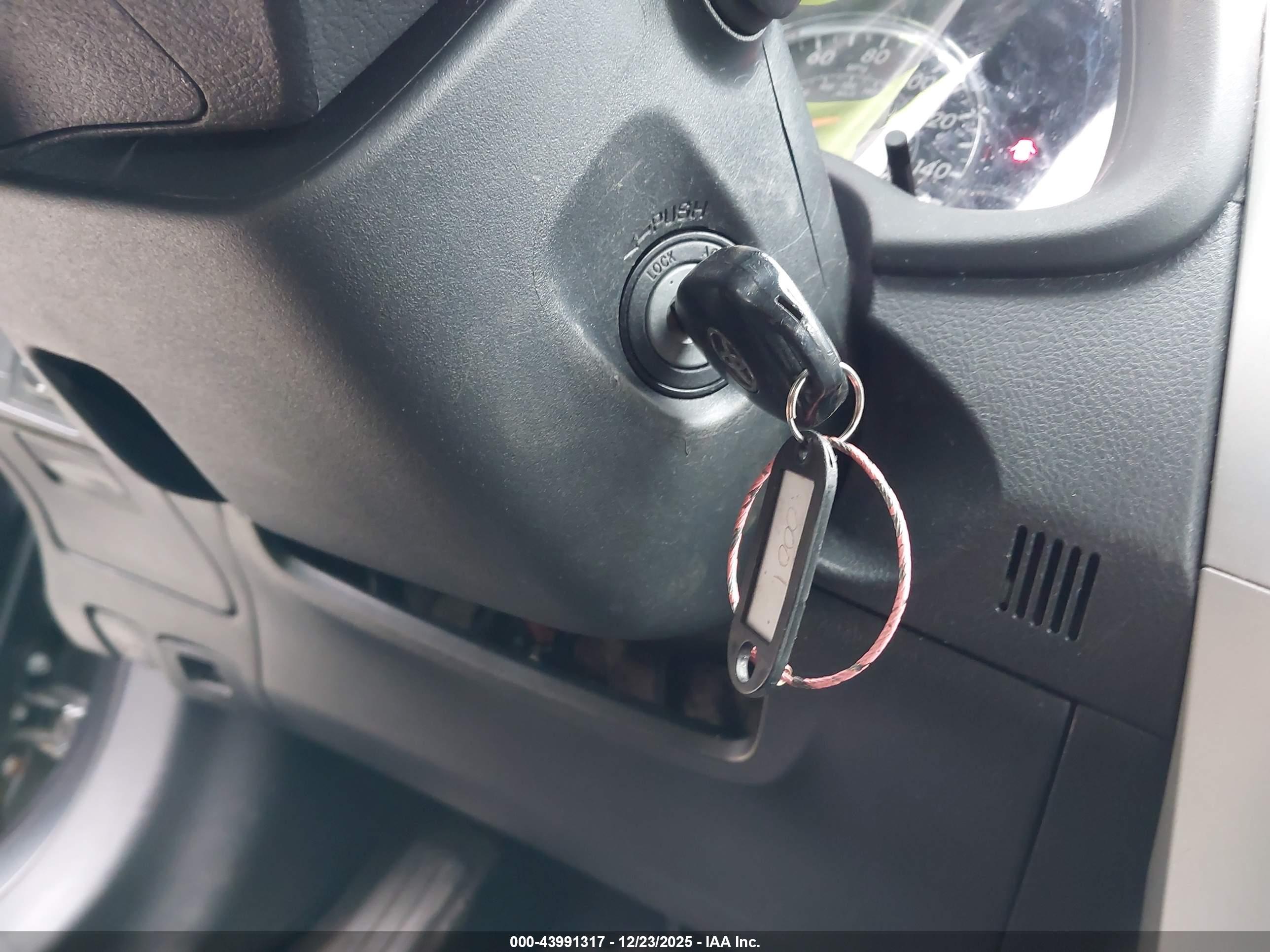 TOYOTA COROLLA image 11