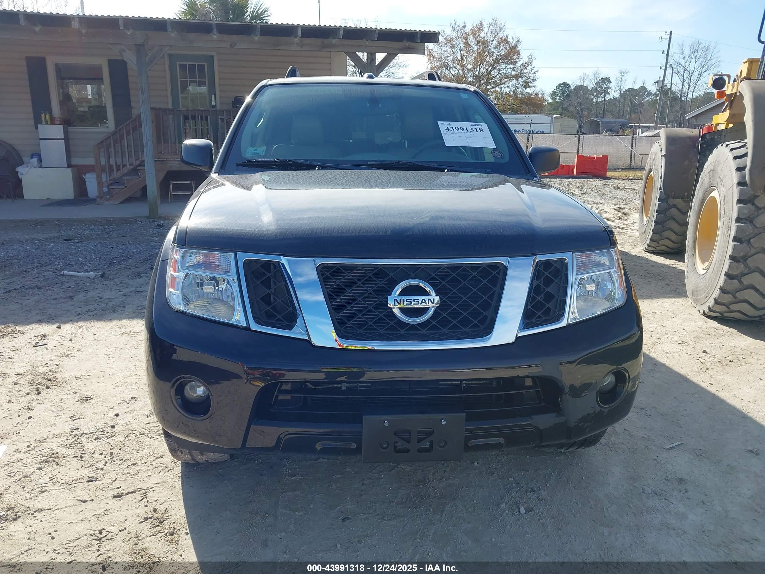 NISSAN PATHFINDER image 6