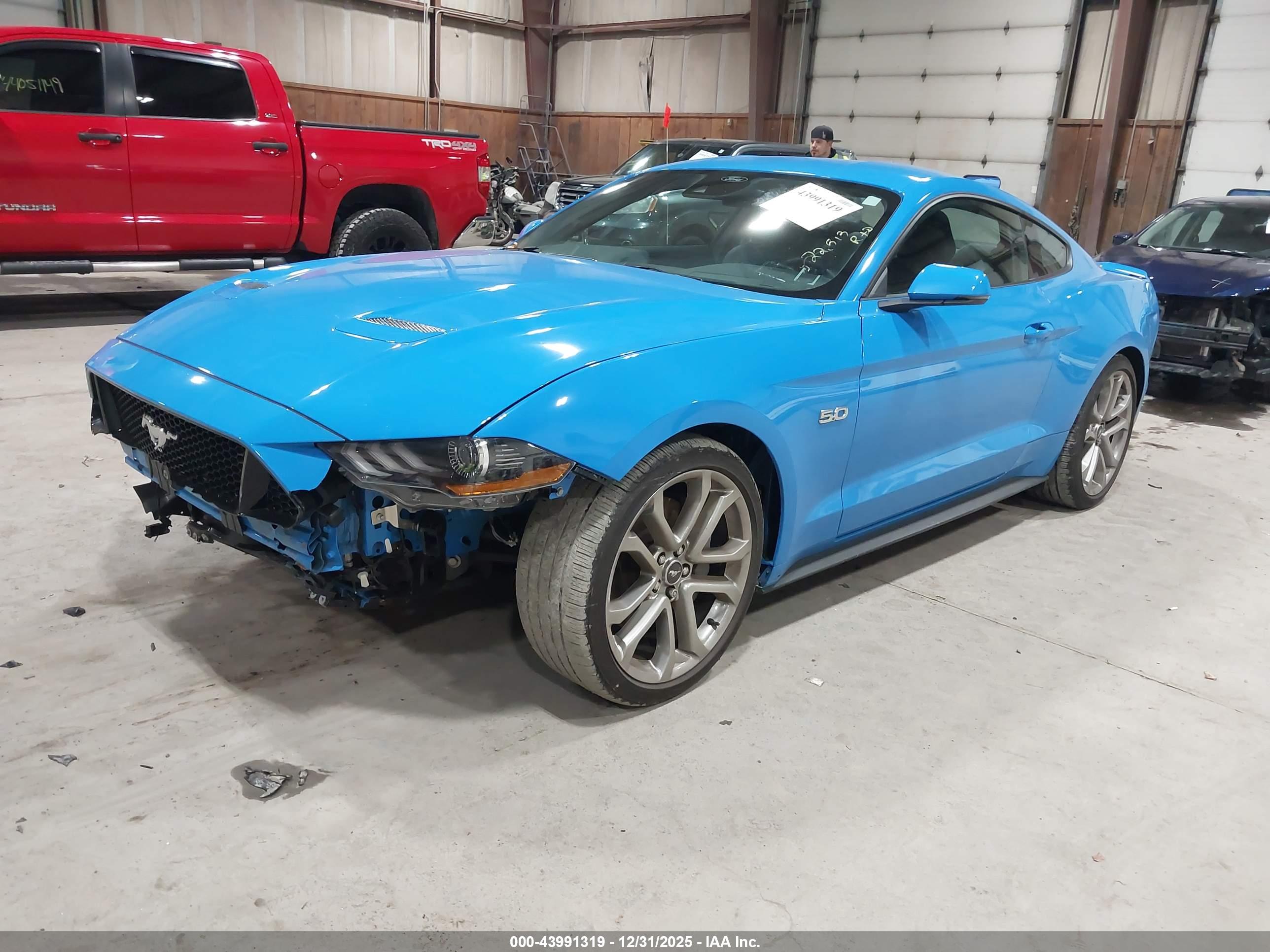 FORD MUSTANG image 2