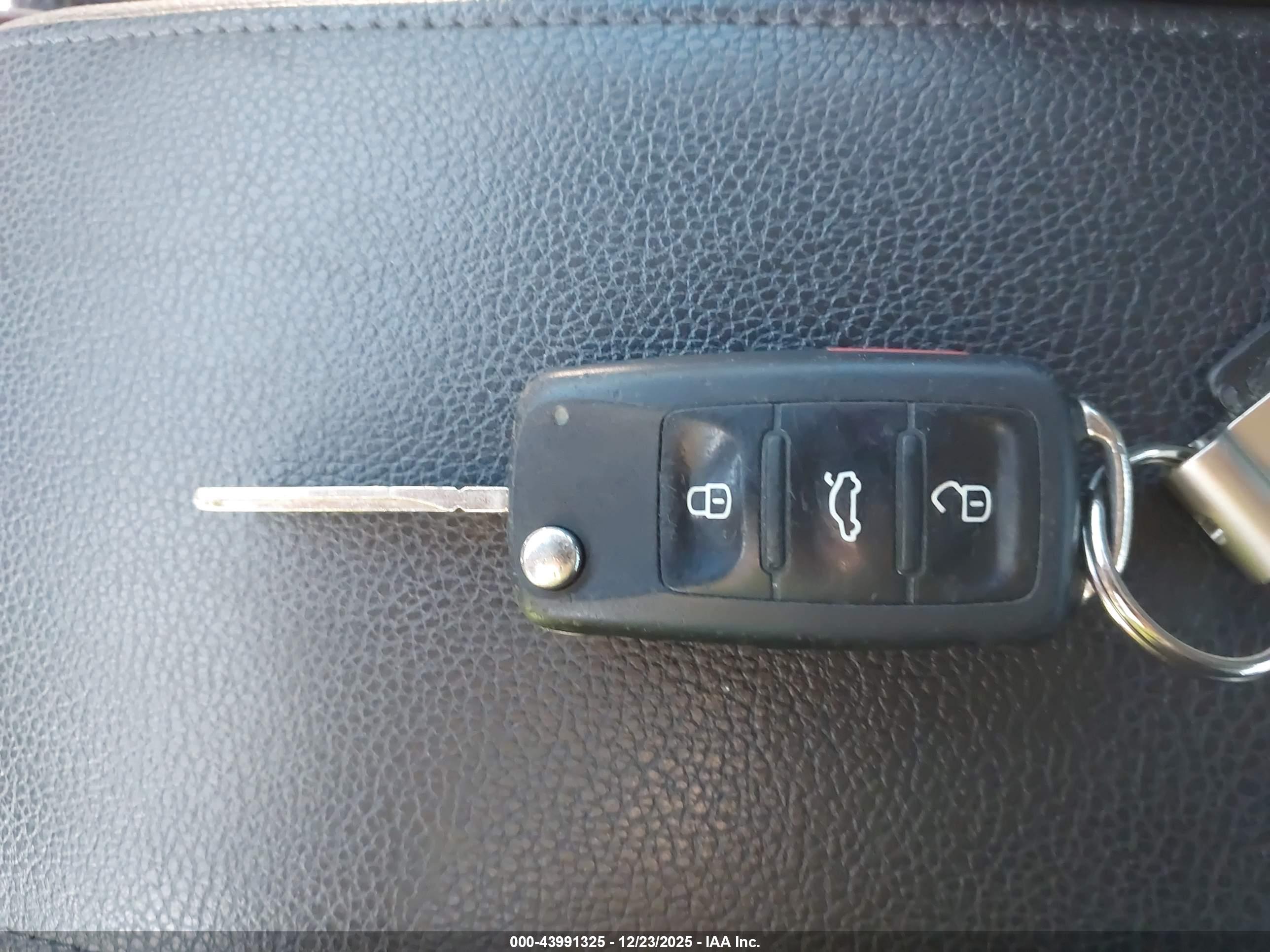 VOLKSWAGEN JETTA image 11