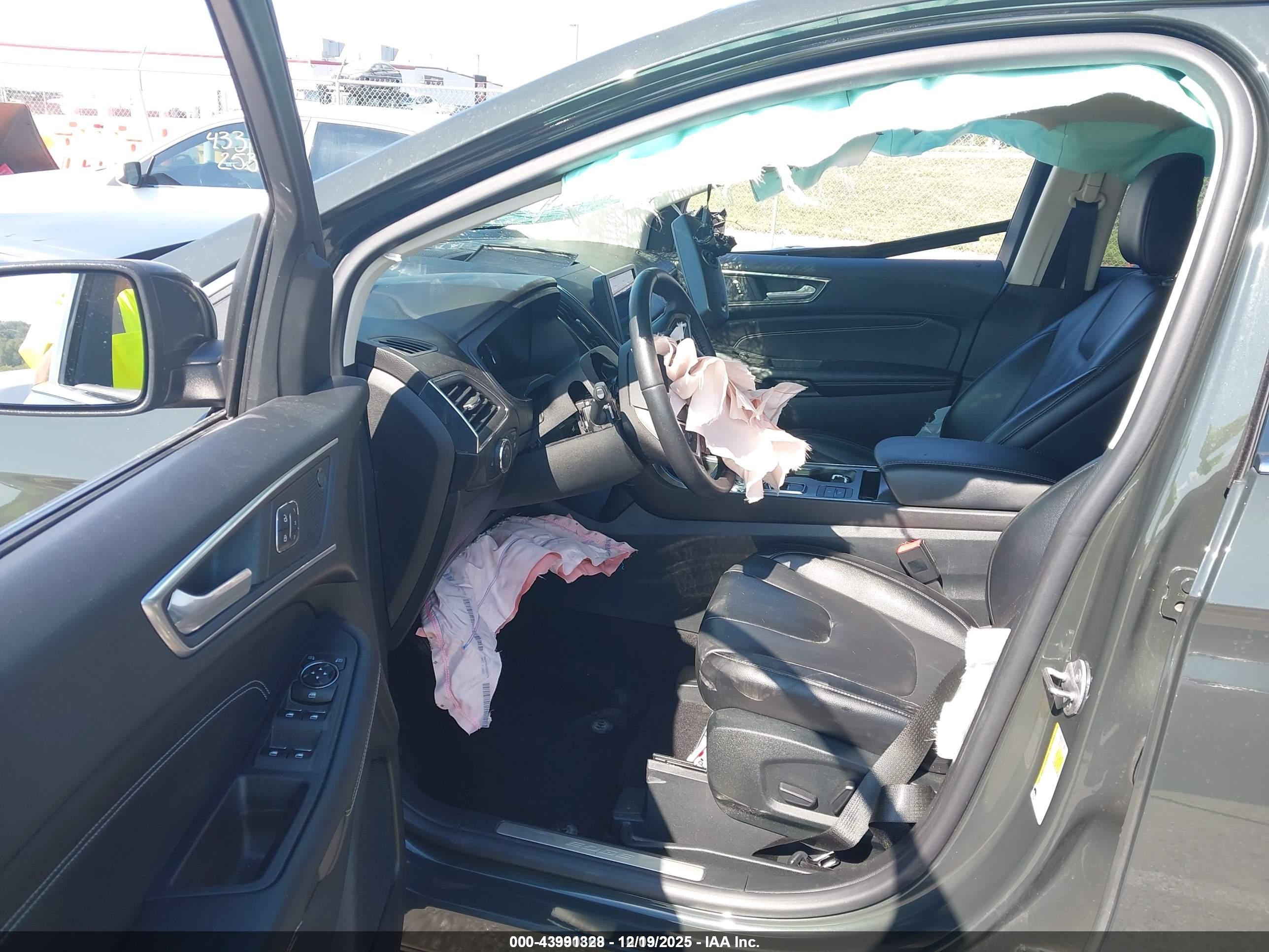 FORD EDGE image 5