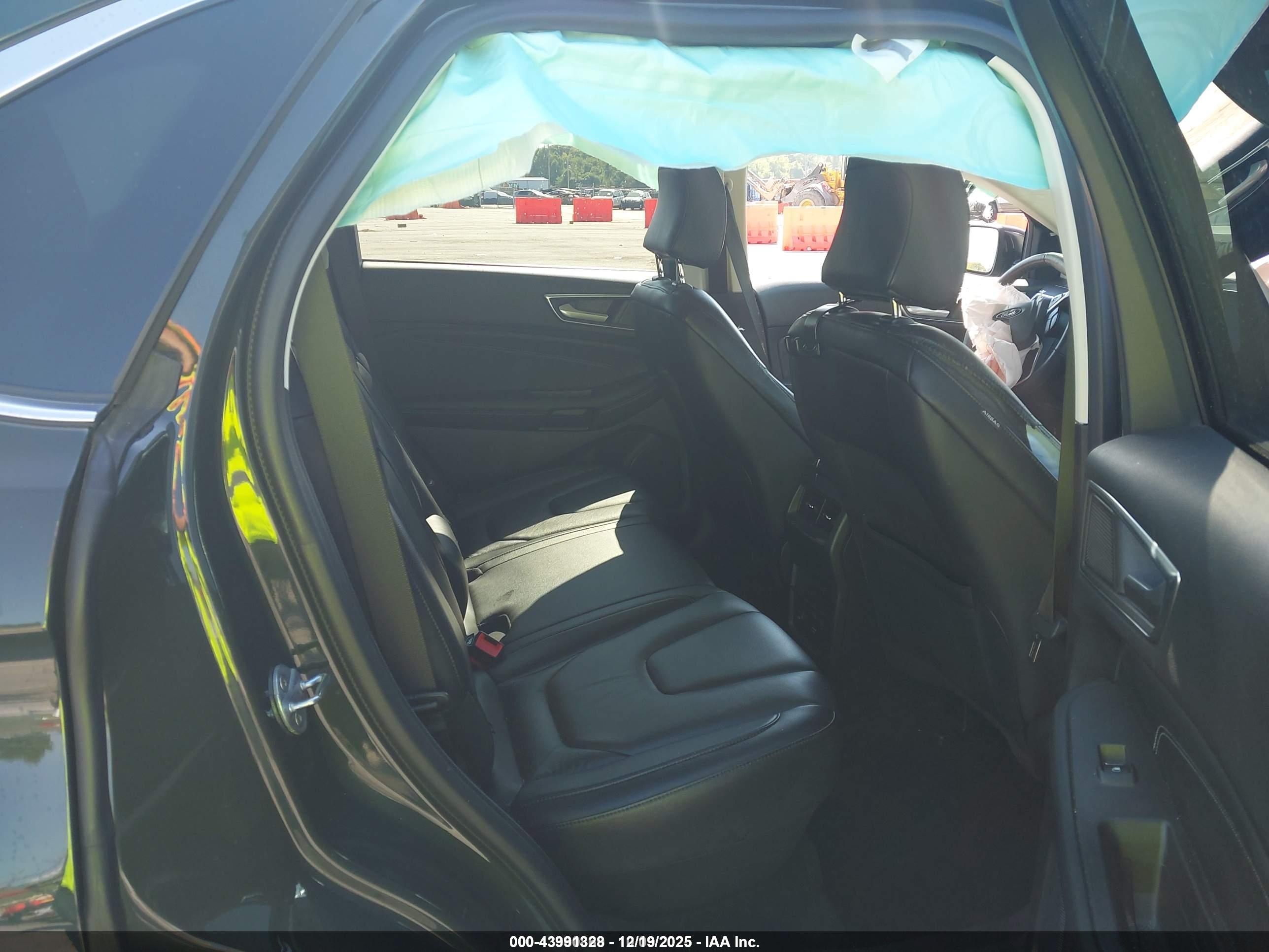 FORD EDGE image 8
