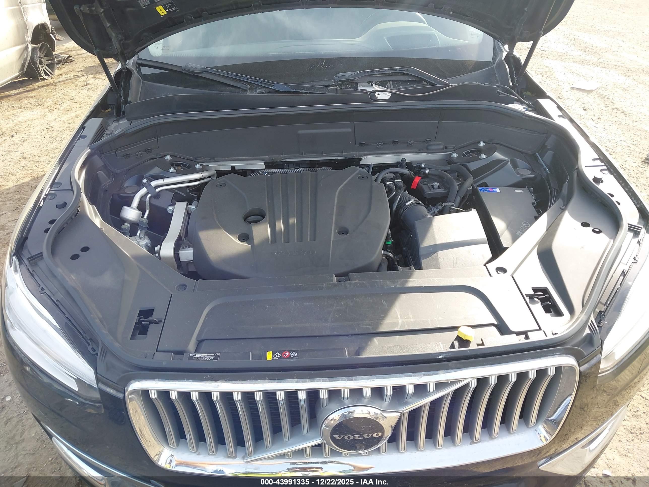 VOLVO XC90 image 10