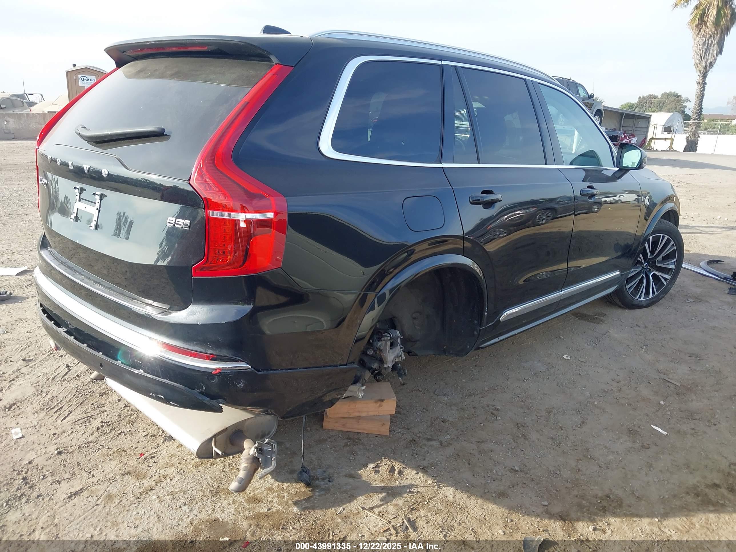VOLVO XC90 image 4