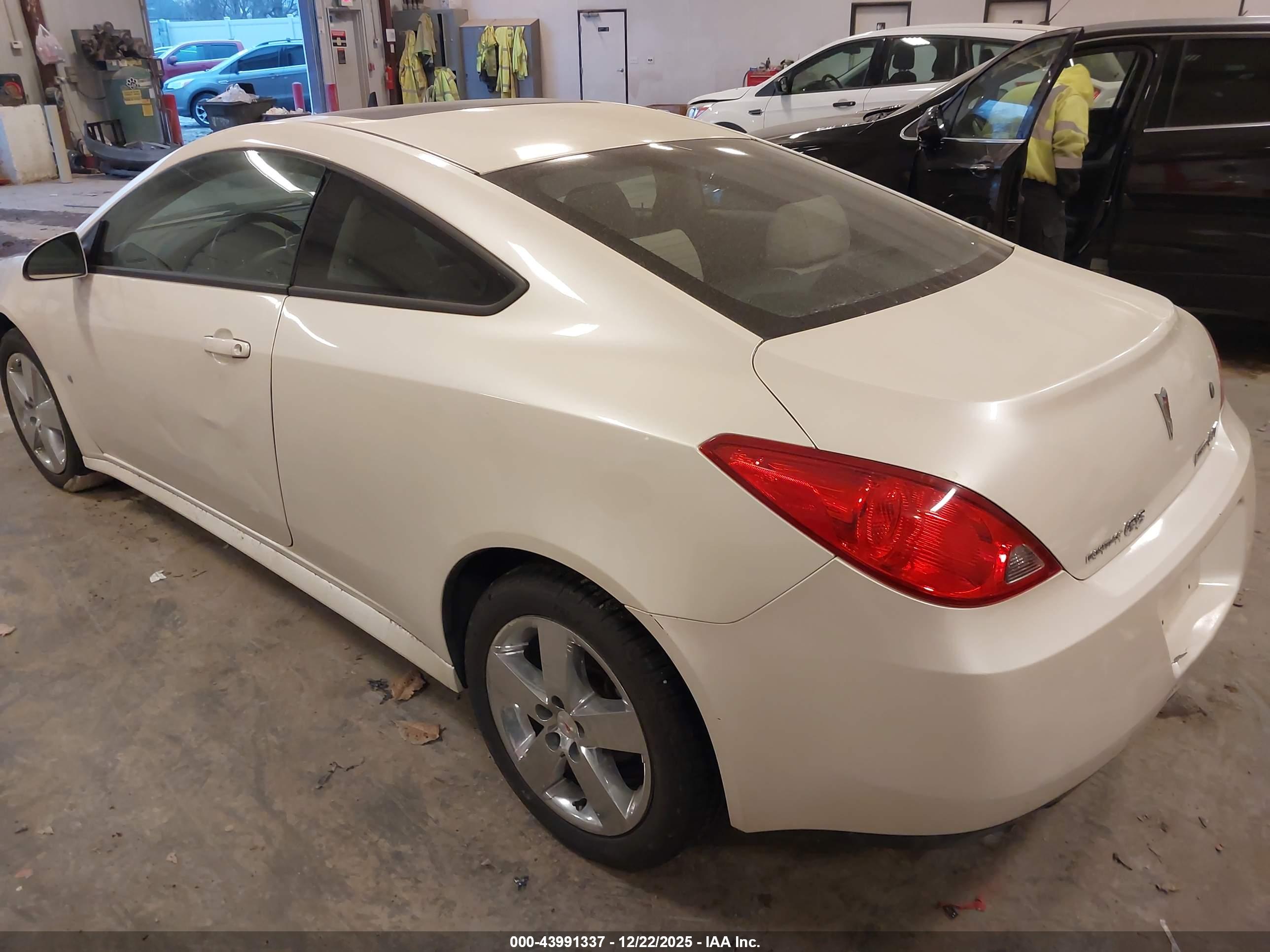 PONTIAC G6 image 3