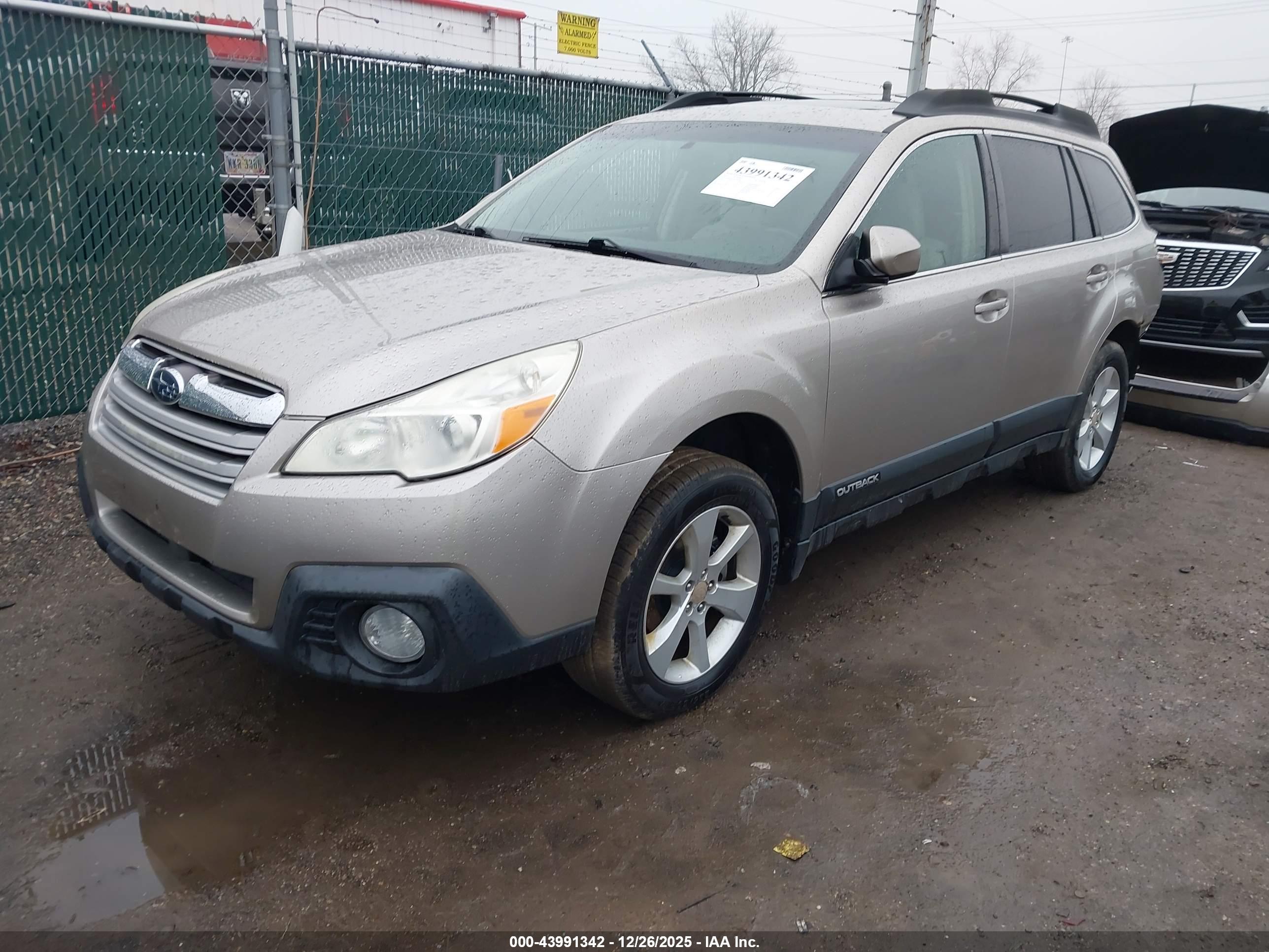 SUBARU OUTBACK image 2