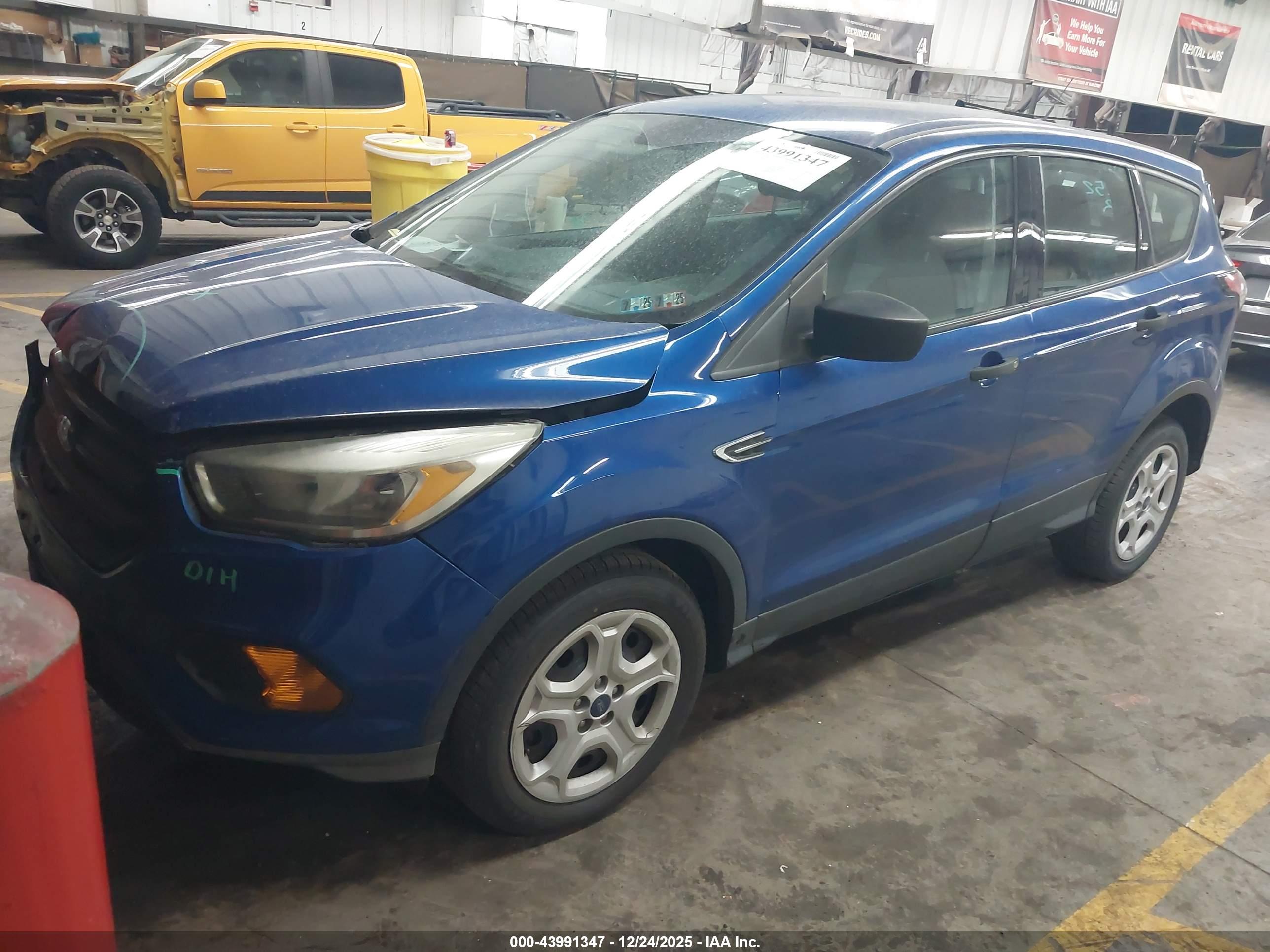 FORD ESCAPE image 2