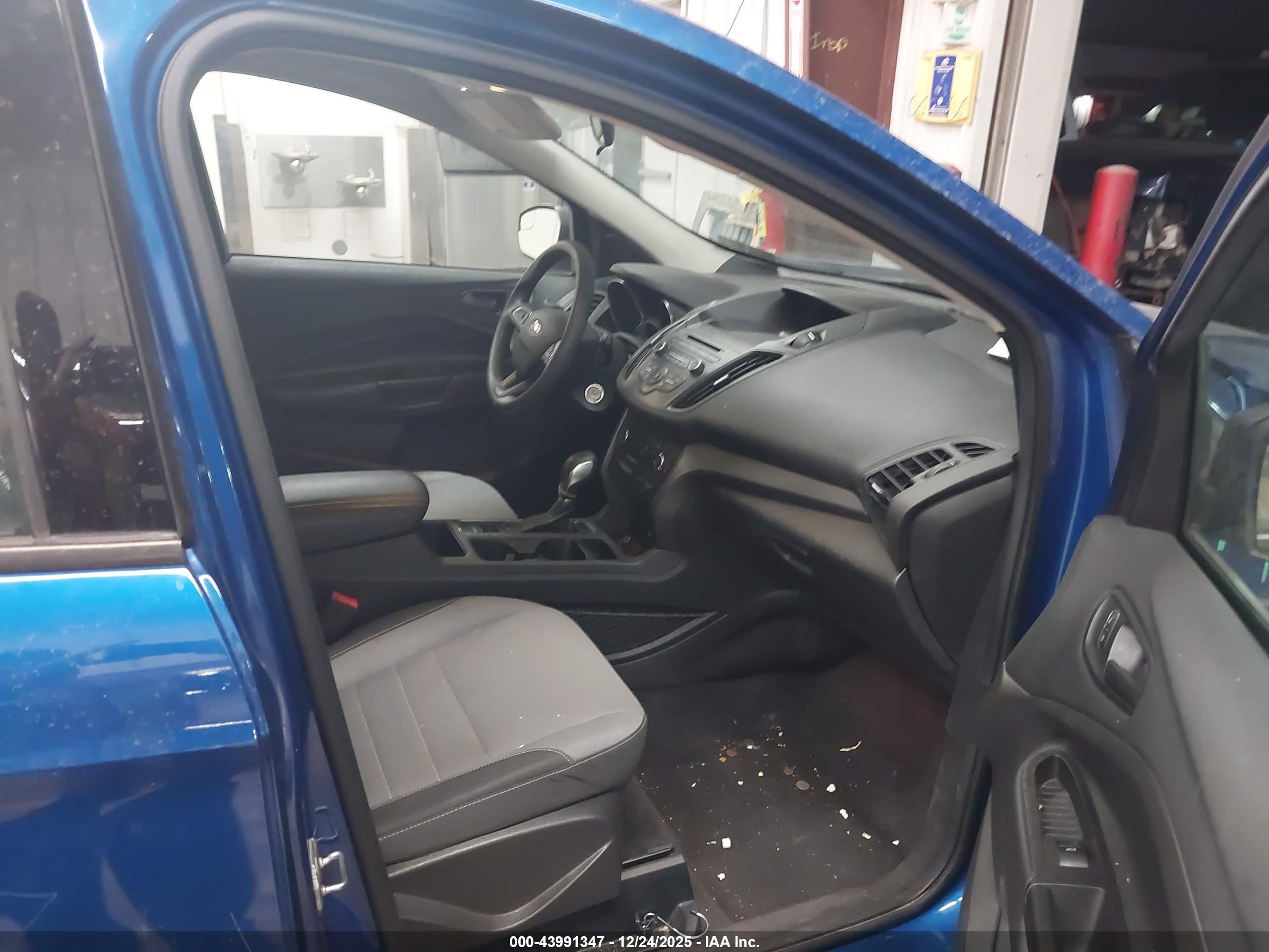 FORD ESCAPE image 5