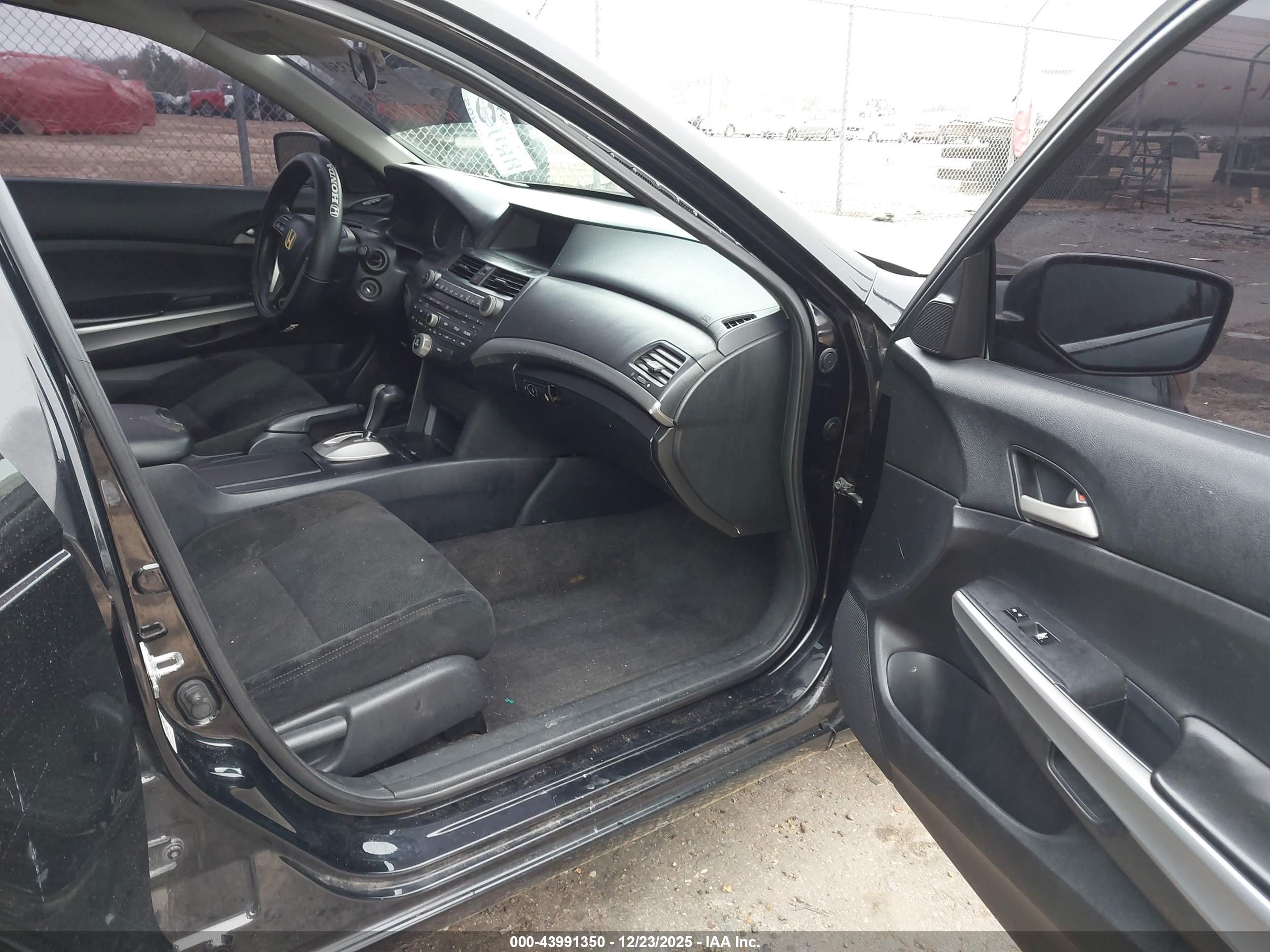 HONDA ACCORD image 5