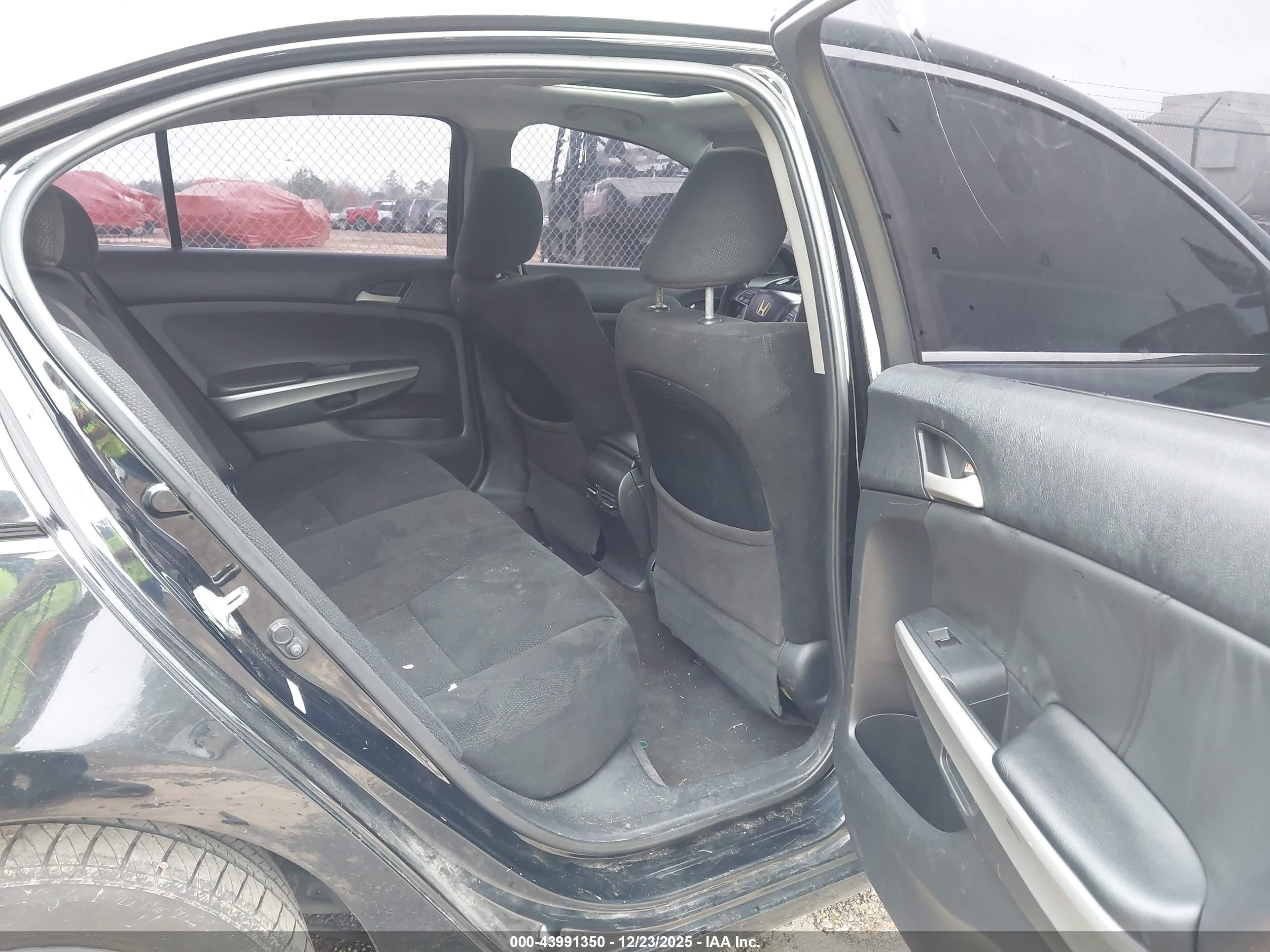 HONDA ACCORD image 8